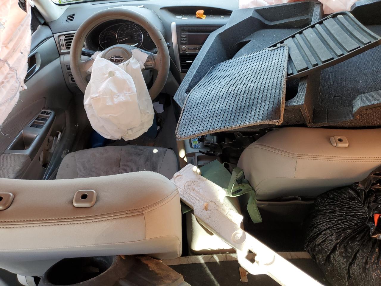 2010 Subaru Forester 2.5x Silver vin: JF2SH6AC9AH745797