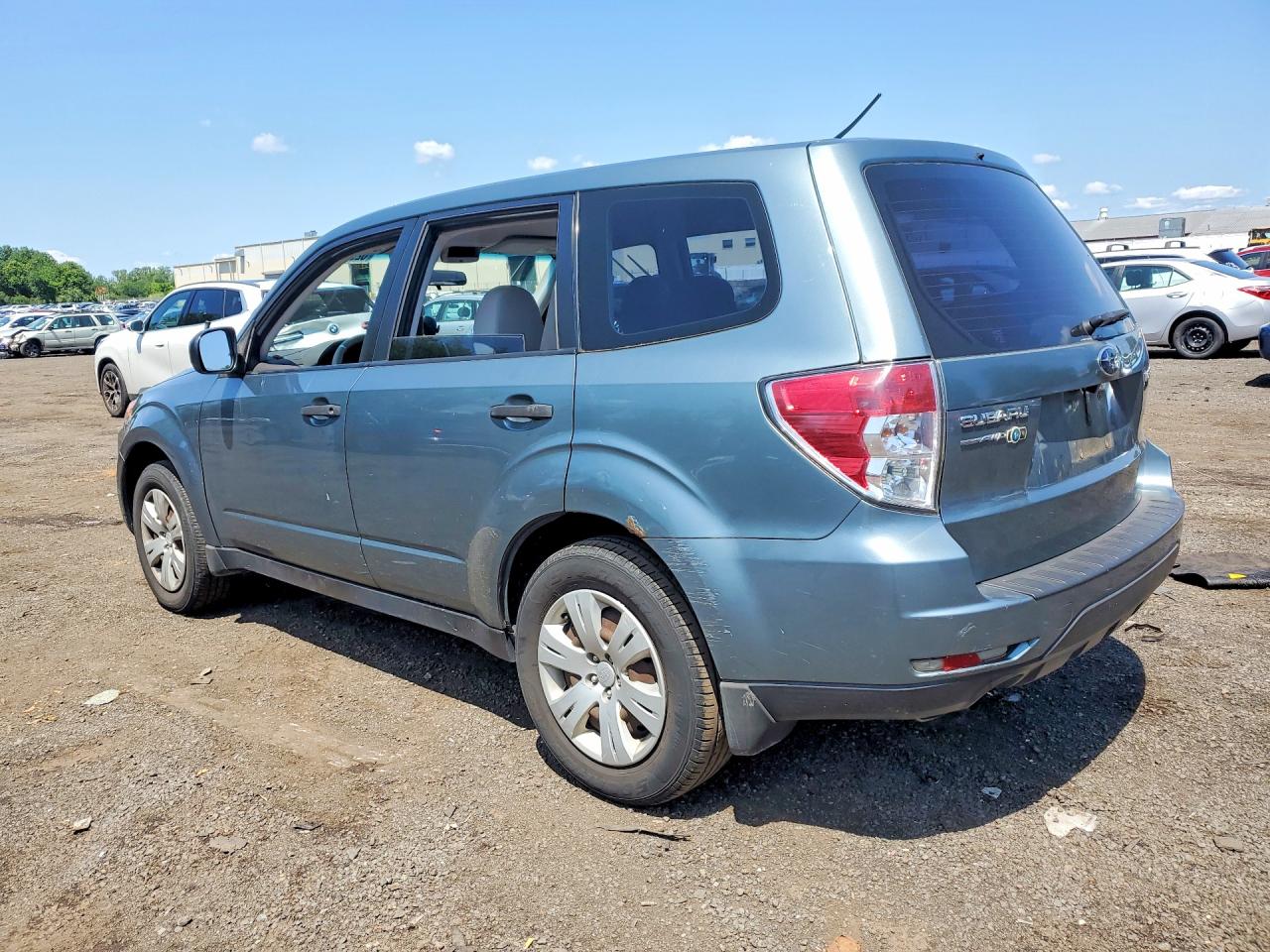 2010 Subaru Forester 2.5x Green vin: JF2SH6ACXAH704059