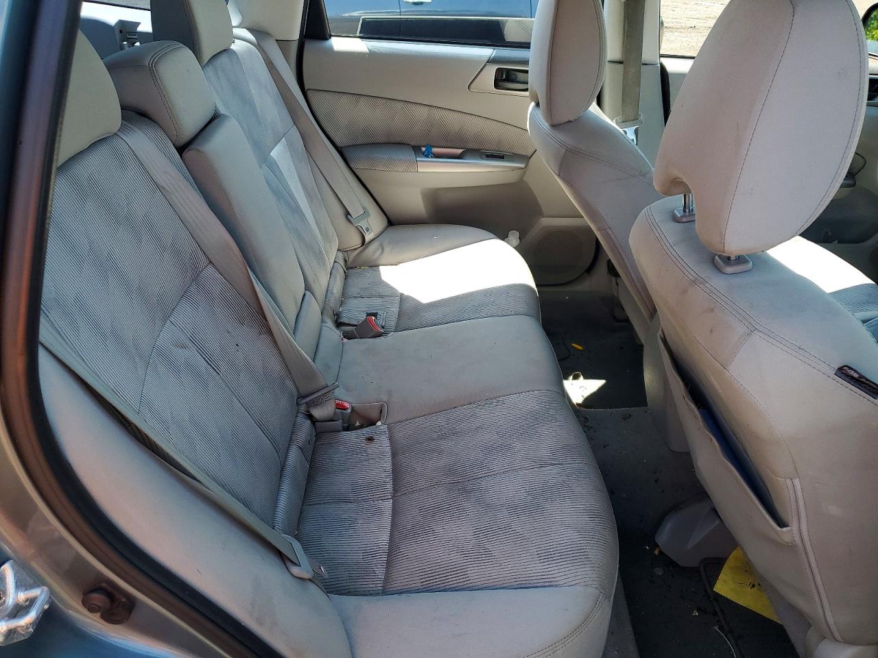 2010 Subaru Forester 2.5x Green vin: JF2SH6ACXAH704059