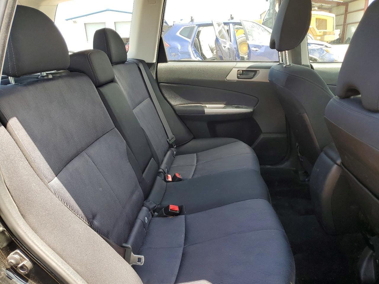 2010 Subaru Forester 2.5x Black vin: JF2SH6ACXAH743010
