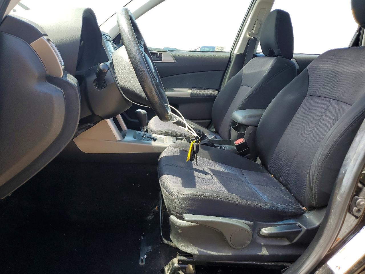 2010 Subaru Forester 2.5x Black vin: JF2SH6ACXAH743010