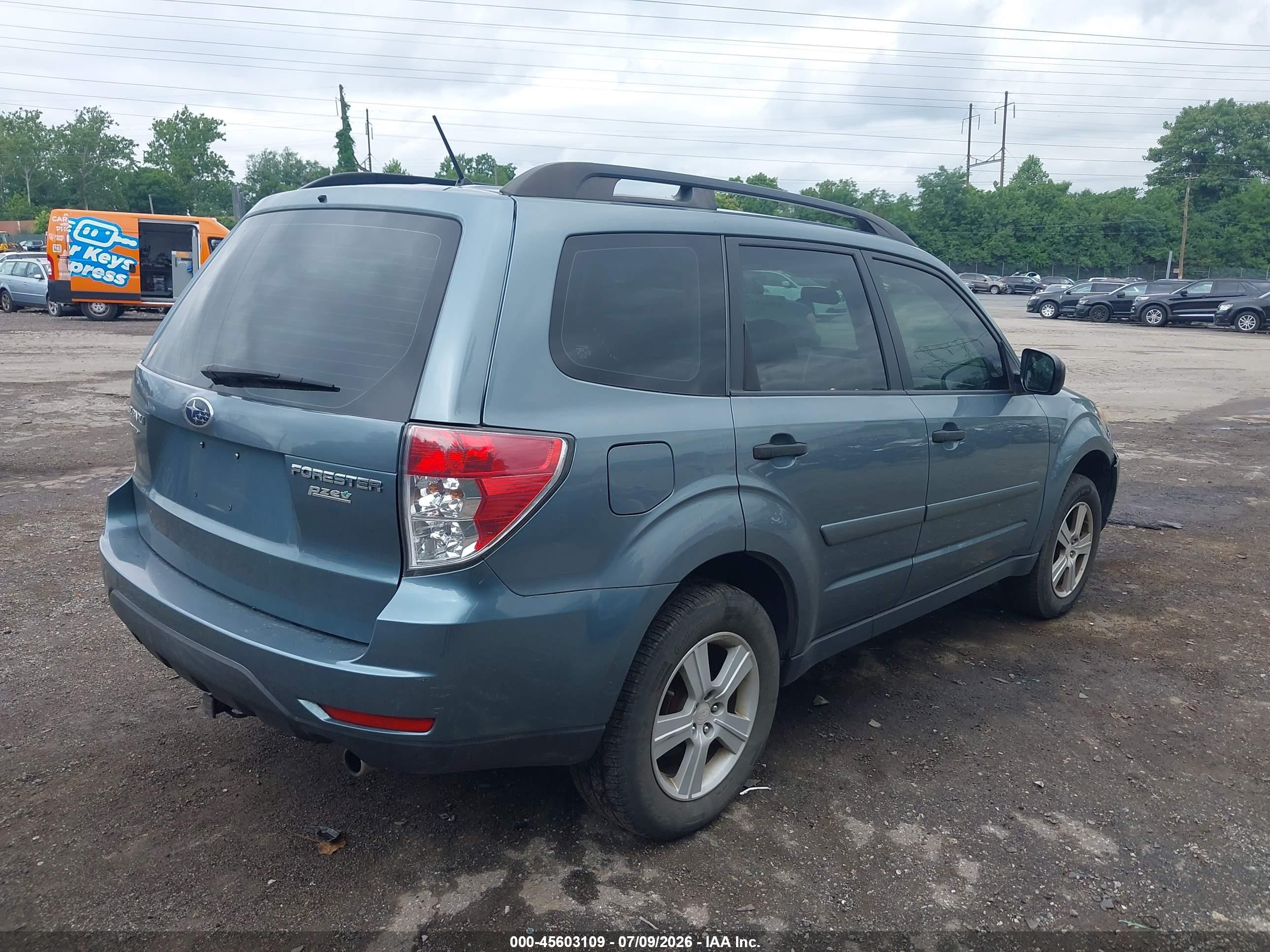 2010 Subaru Forester 2.5x Light Blue vin: JF2SH6BC0AH774359