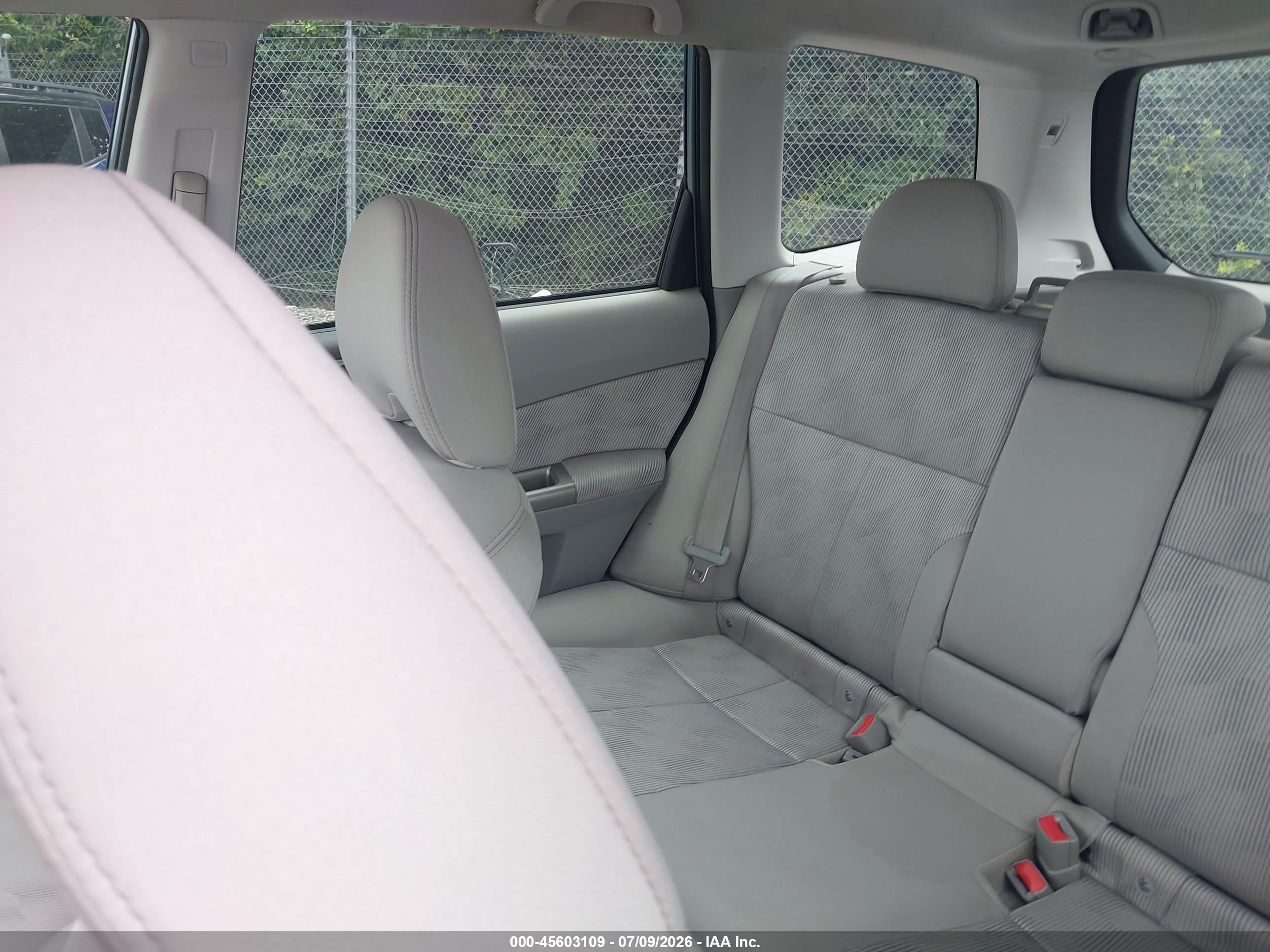2010 Subaru Forester 2.5x Light Blue vin: JF2SH6BC0AH774359
