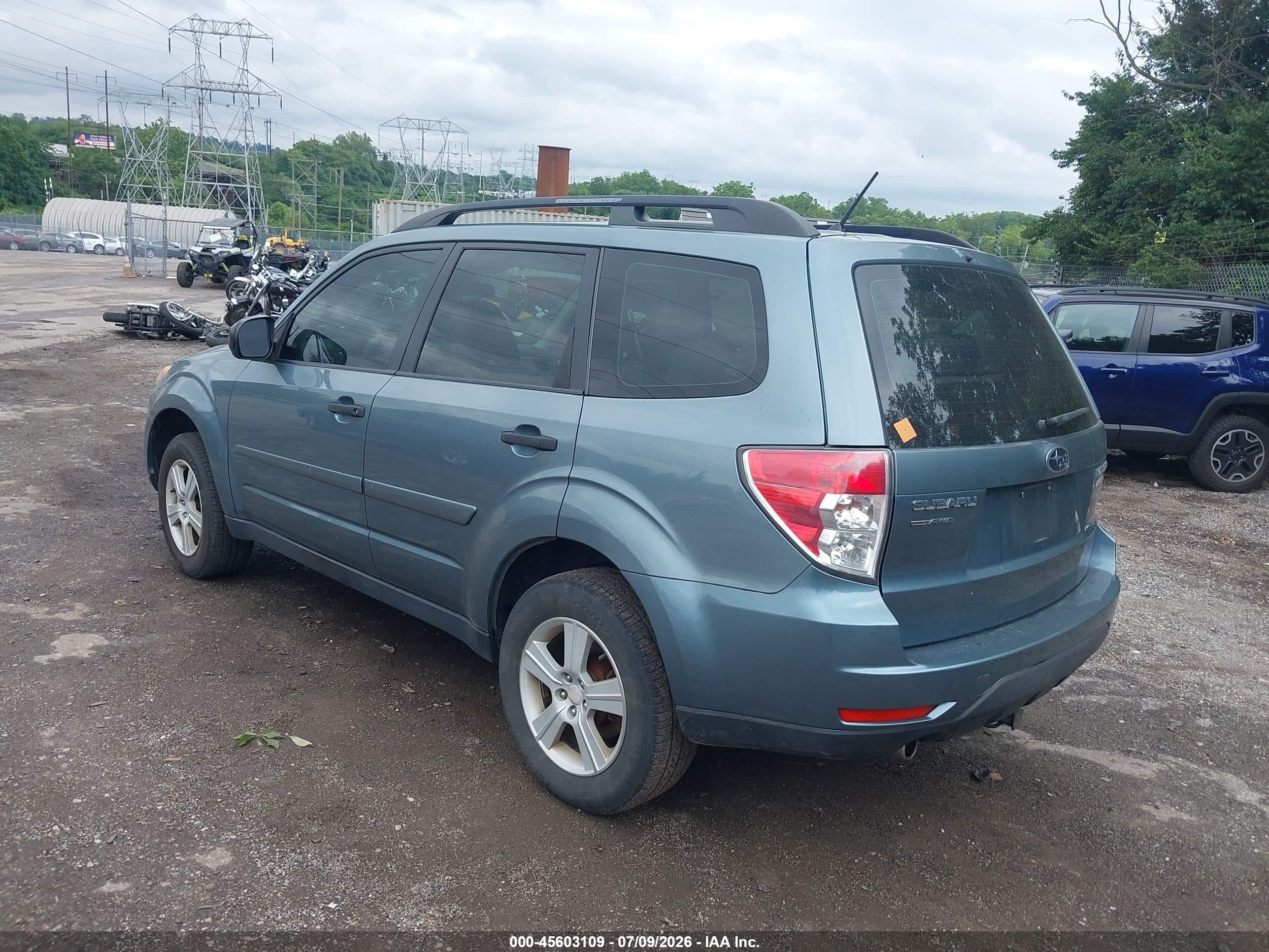 2010 Subaru Forester 2.5x Light Blue vin: JF2SH6BC0AH774359