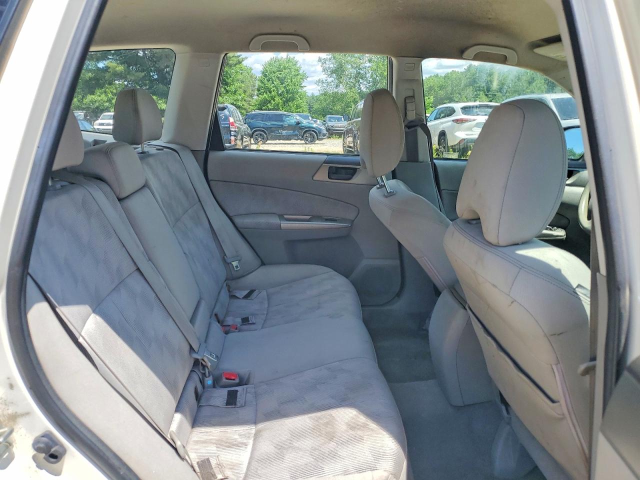 2010 Subaru Forester Xs White vin: JF2SH6BC0AH779755