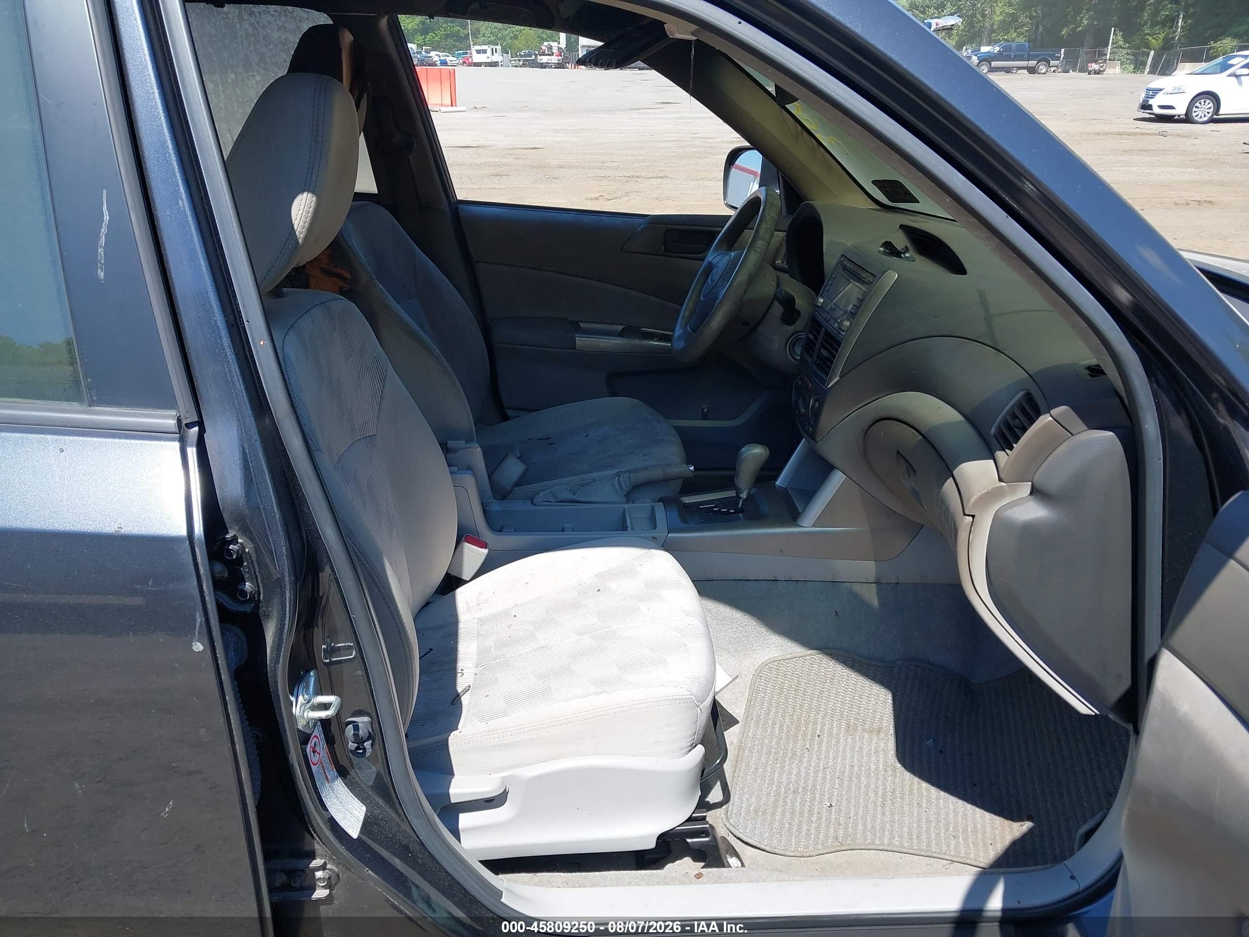 2010 Subaru Forester 2.5x Gray vin: JF2SH6BC0AH913048