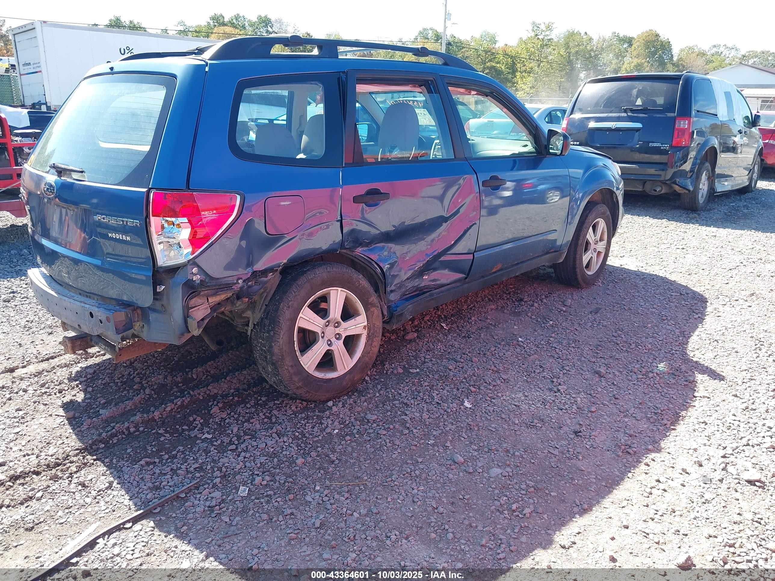 2010 Subaru Forester 2.5x Blue vin: JF2SH6BC1AH783328