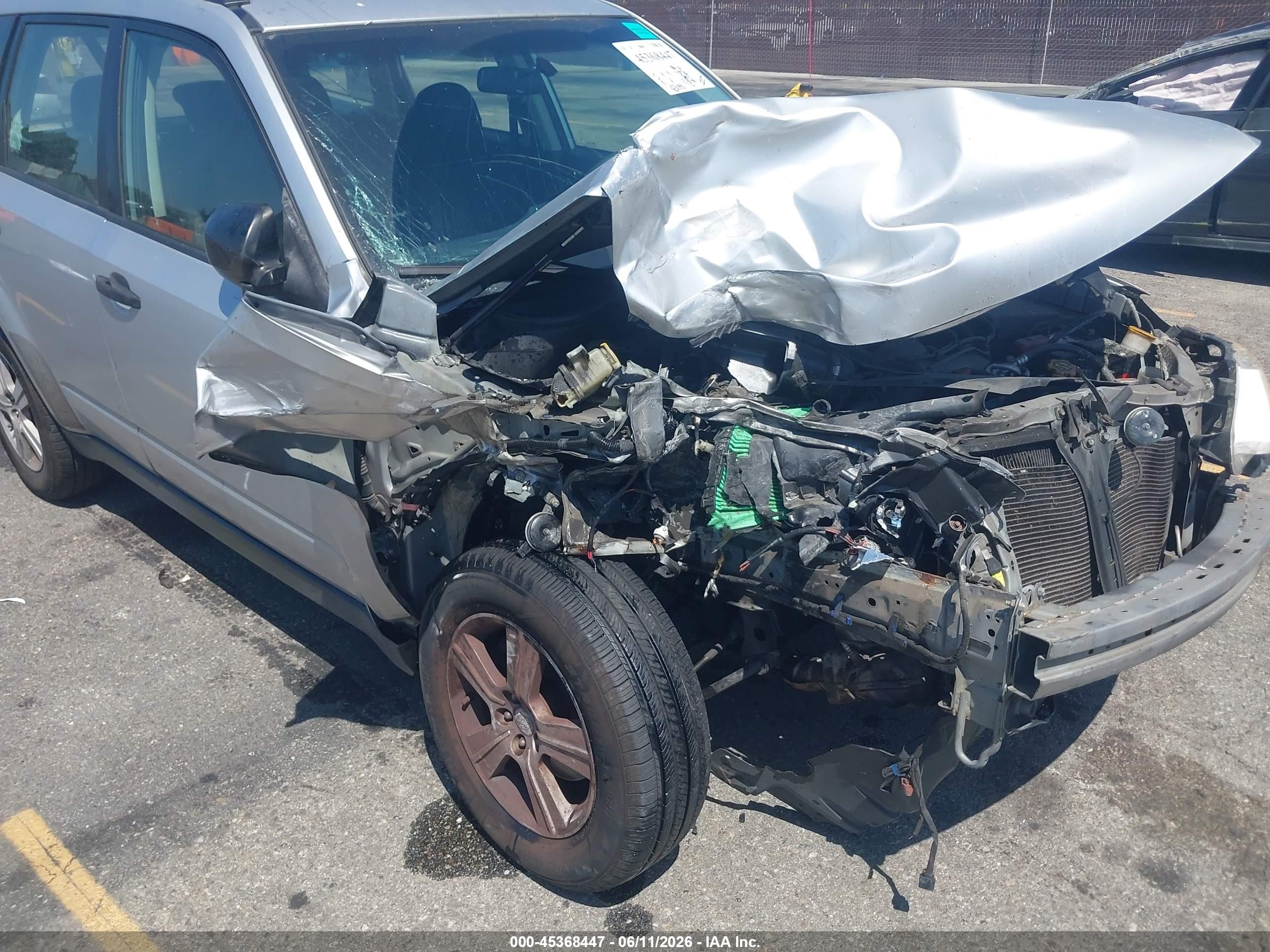 2010 Subaru Forester 2.5x Silver vin: JF2SH6BC1AH906707