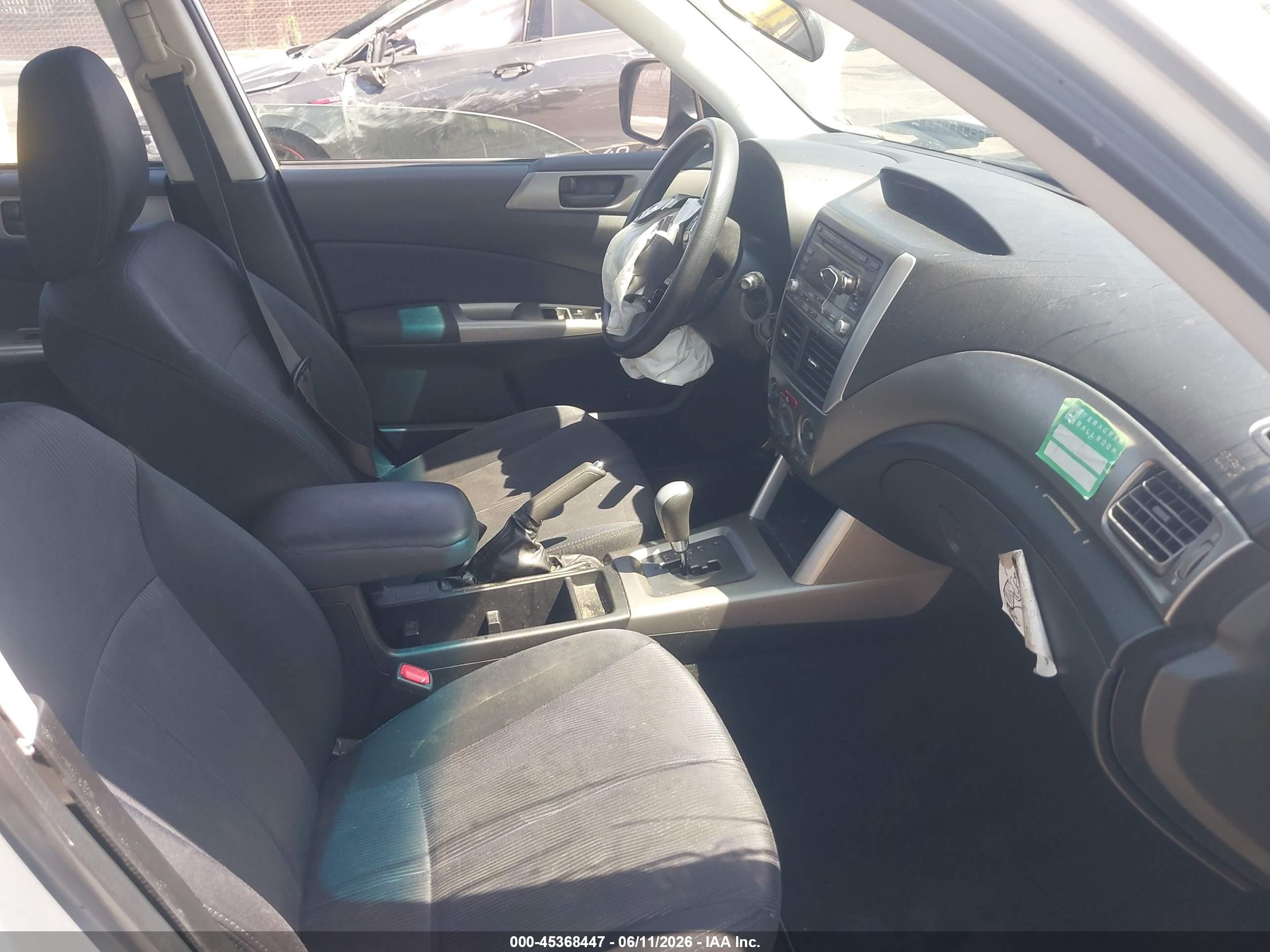 2010 Subaru Forester 2.5x Silver vin: JF2SH6BC1AH906707