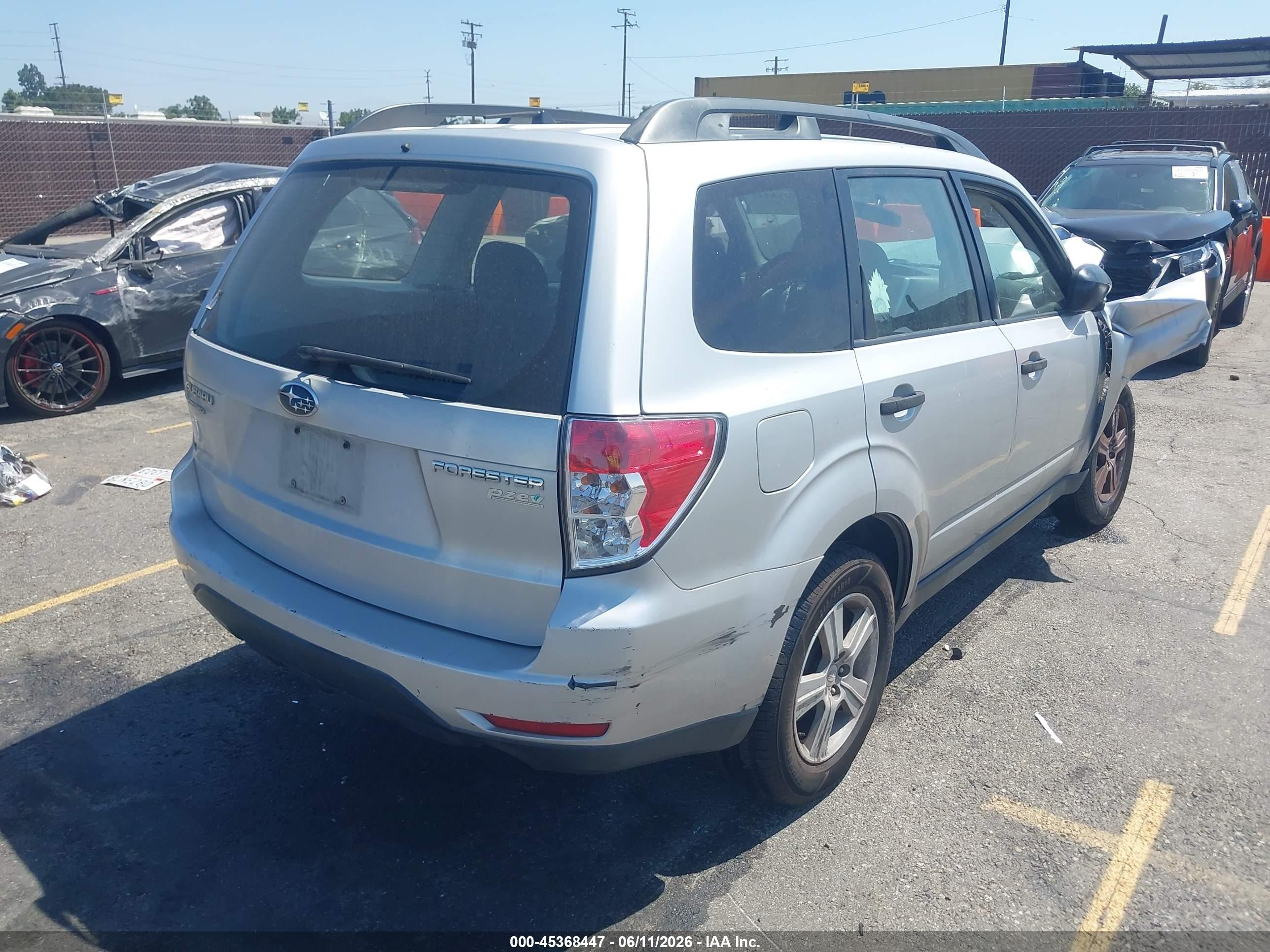 2010 Subaru Forester 2.5x Silver vin: JF2SH6BC1AH906707