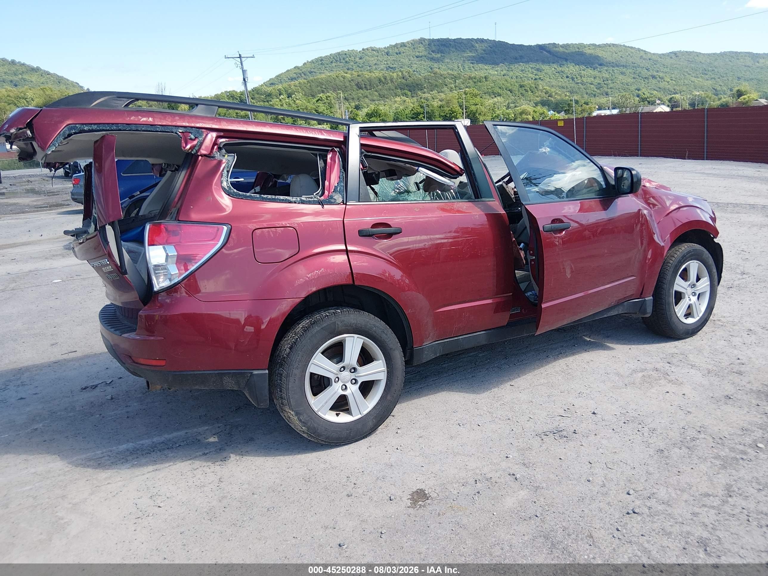 2010 Subaru Forester 2.5x Red vin: JF2SH6BC1AH911115