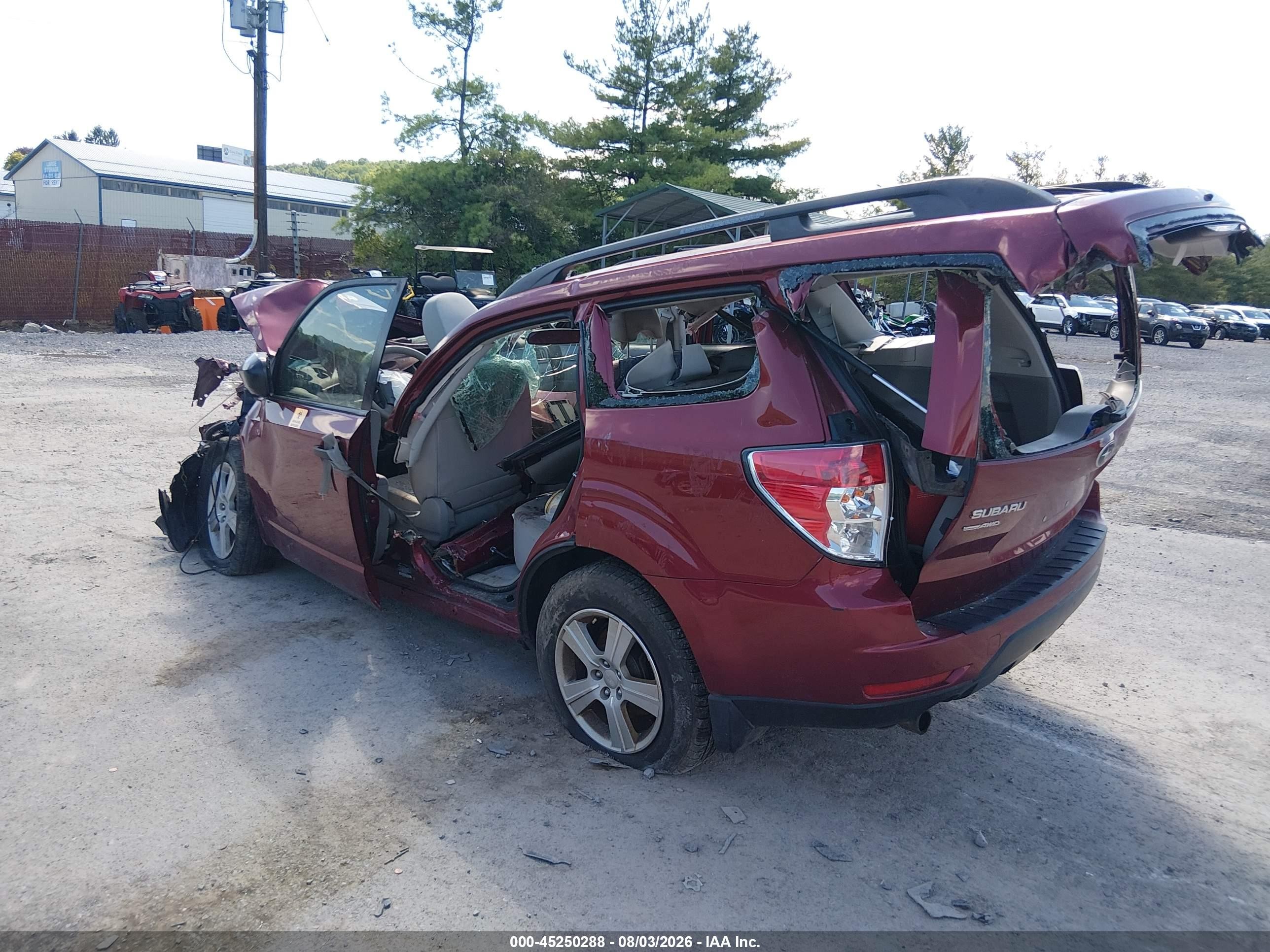 2010 Subaru Forester 2.5x Red vin: JF2SH6BC1AH911115