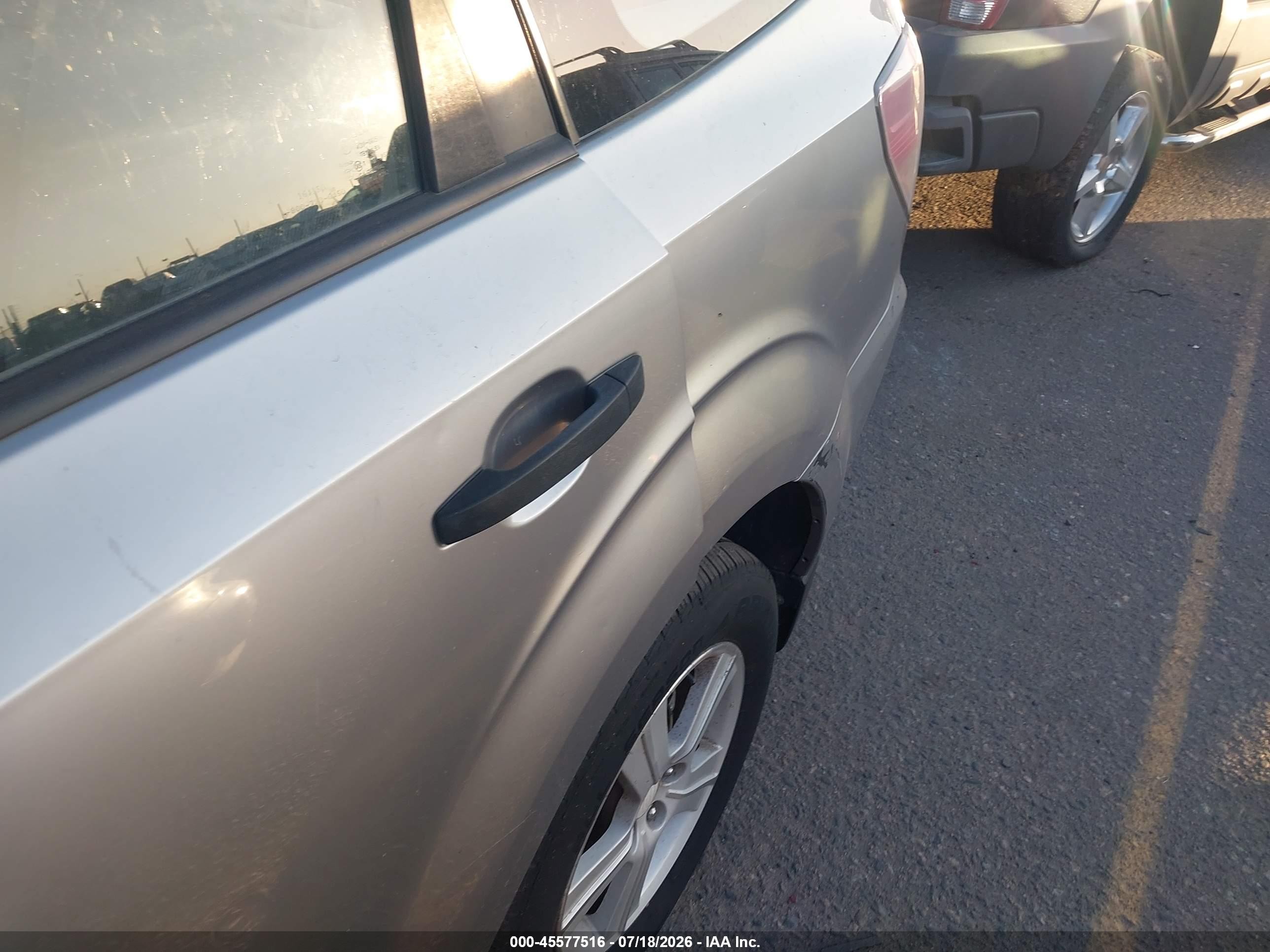 2010 Subaru Forester 2.5x Silver vin: JF2SH6BC2AH769342