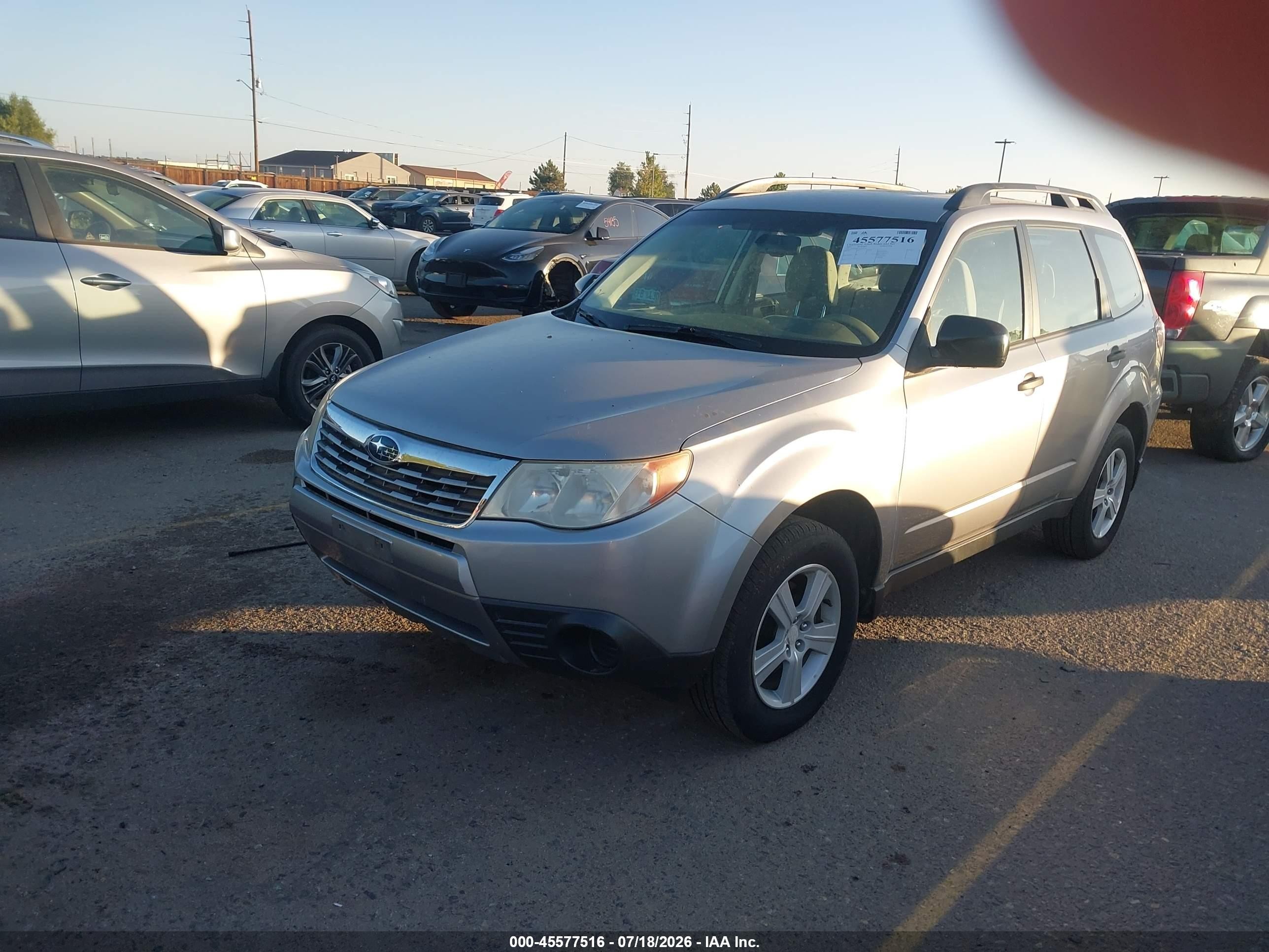 2010 Subaru Forester 2.5x Silver vin: JF2SH6BC2AH769342