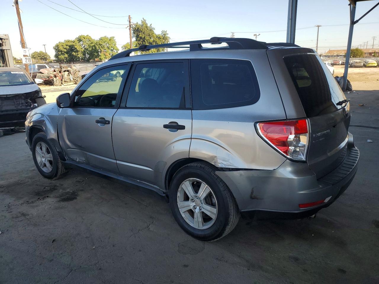 2010 Subaru Forester Xs Silver vin: JF2SH6BC2AH773567