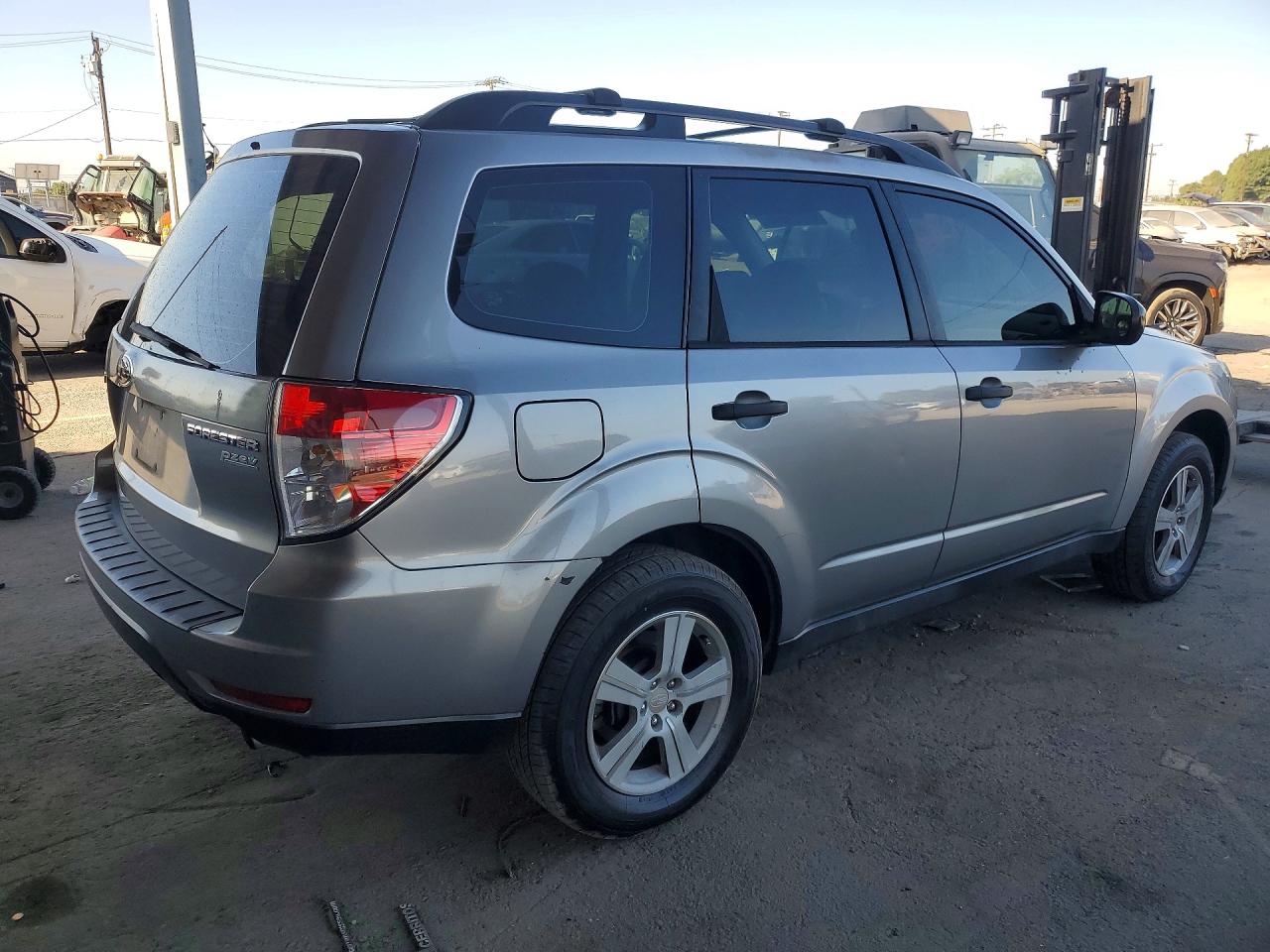 2010 Subaru Forester Xs Silver vin: JF2SH6BC2AH773567