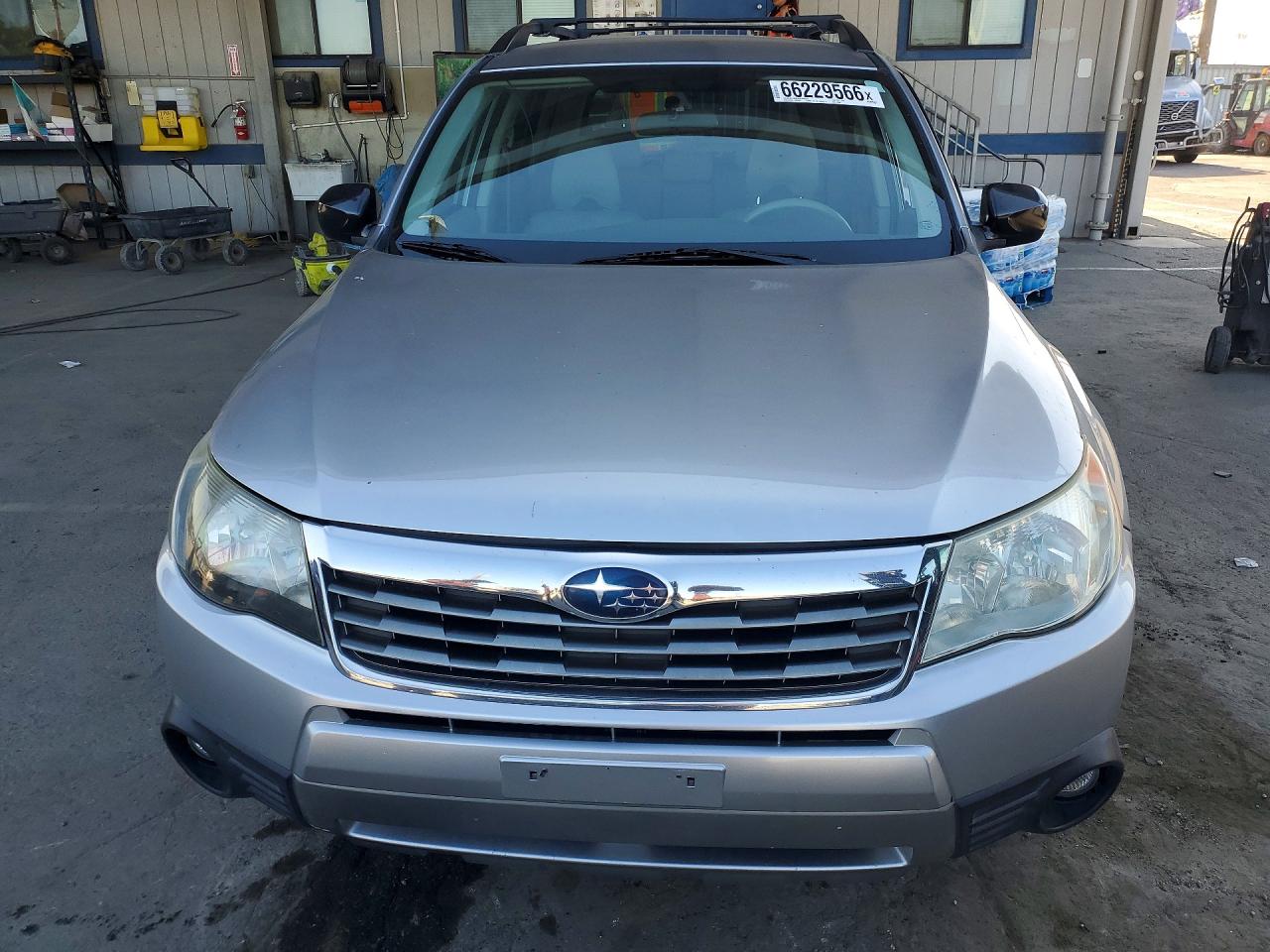 2010 Subaru Forester Xs Silver vin: JF2SH6BC2AH773567