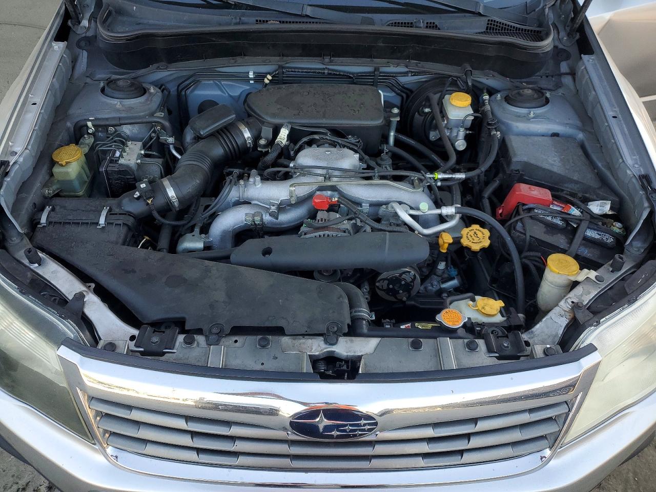 2010 Subaru Forester Xs Silver vin: JF2SH6BC2AH773567