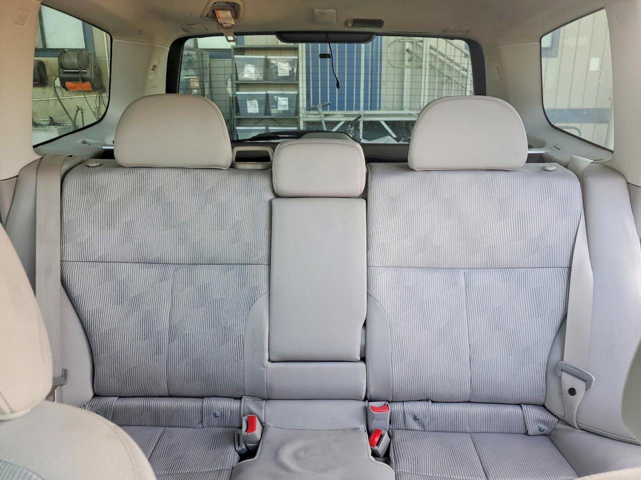 2010 Subaru Forester Xs Silver vin: JF2SH6BC2AH773567