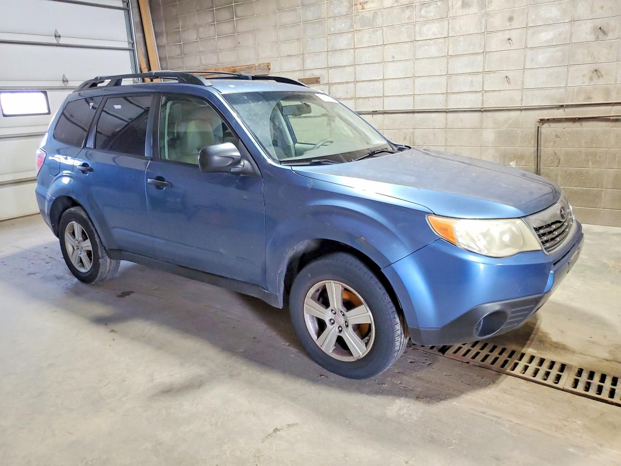 2010 Subaru Forester Xs Blue vin: JF2SH6BC2AH796895
