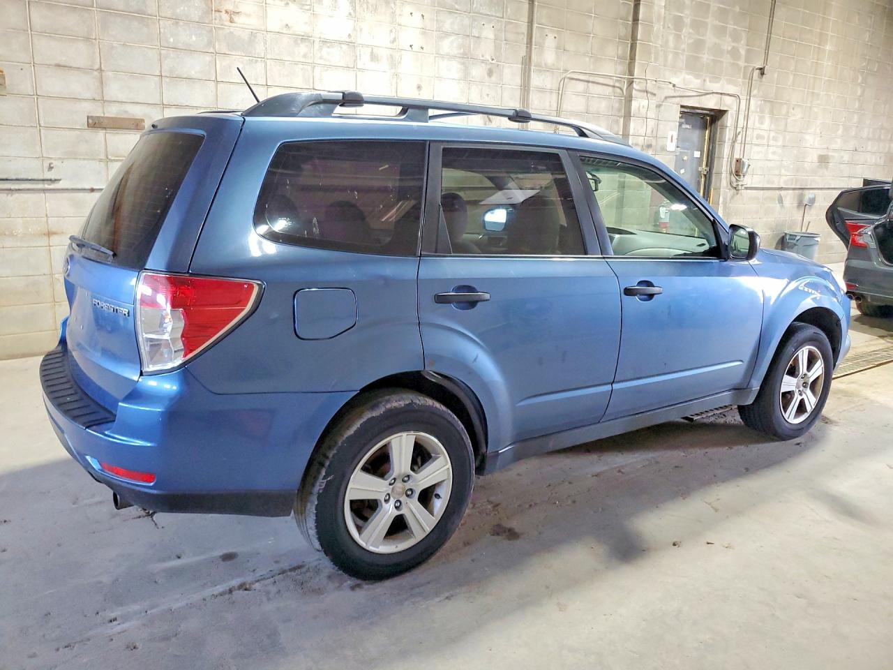 2010 Subaru Forester Xs Blue vin: JF2SH6BC2AH796895