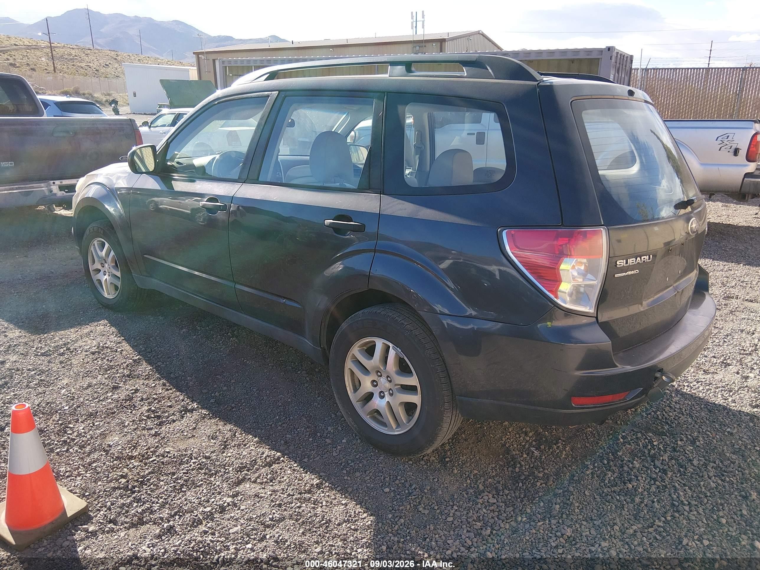 2010 Subaru Forester 2.5x Gray vin: JF2SH6BC2AH904187
