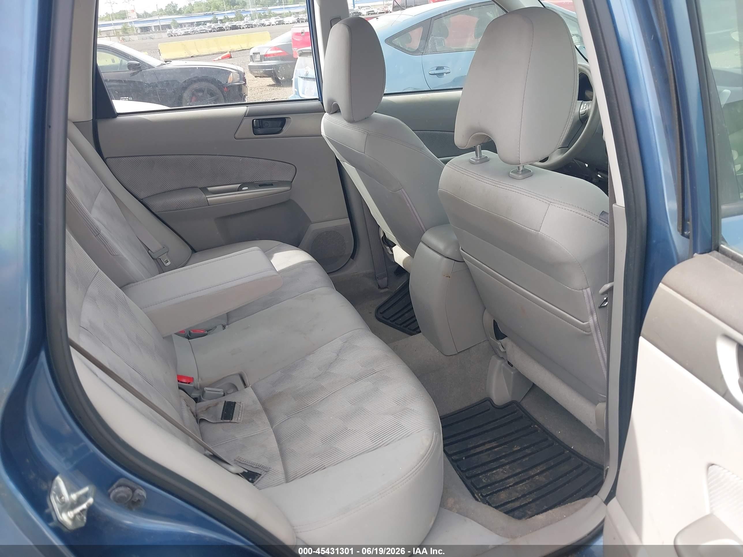 2010 Subaru Forester 2.5x Blue vin: JF2SH6BC2AH916677