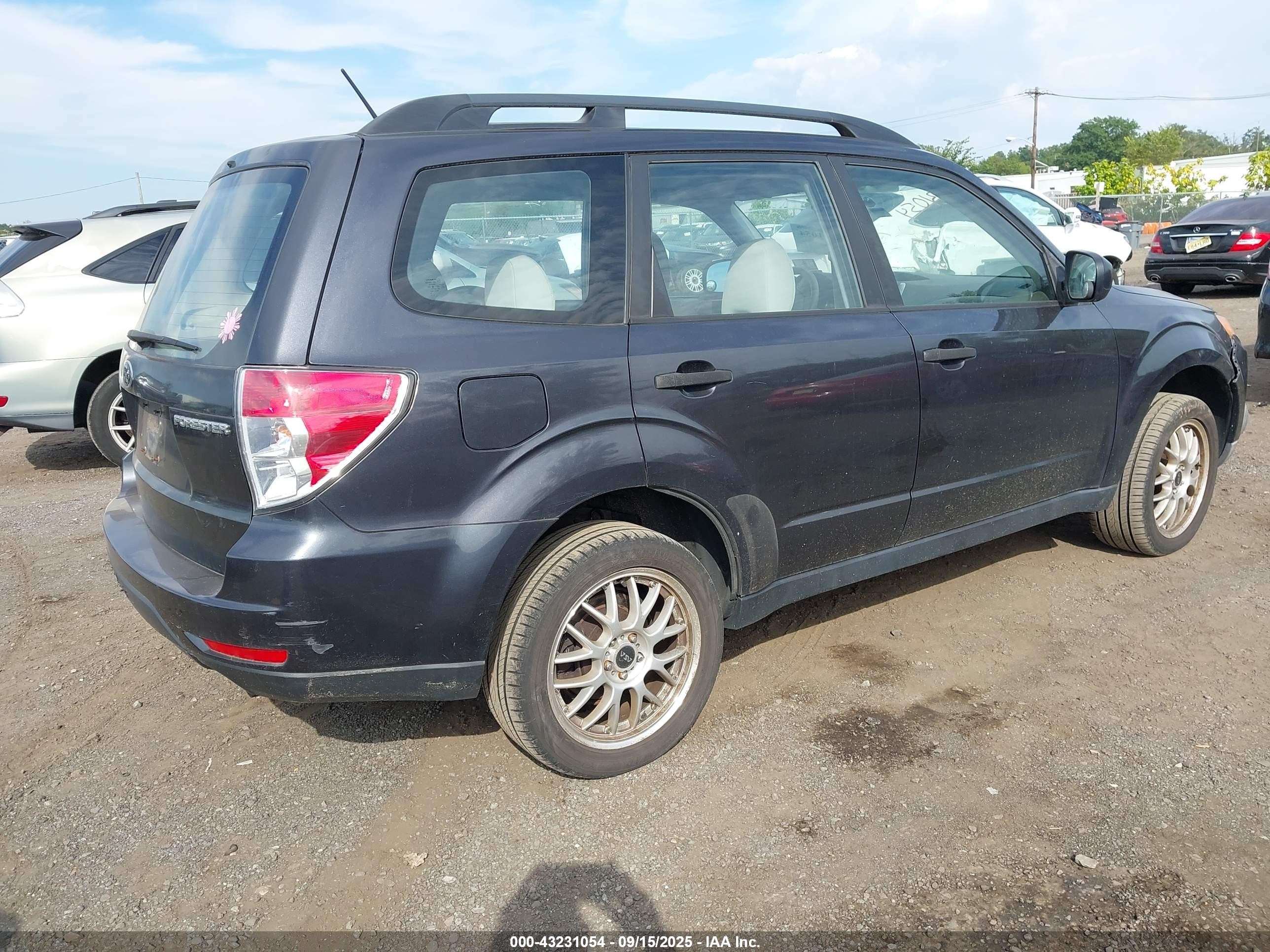 2010 Subaru Forester 2.5x Black vin: JF2SH6BC3AH779118