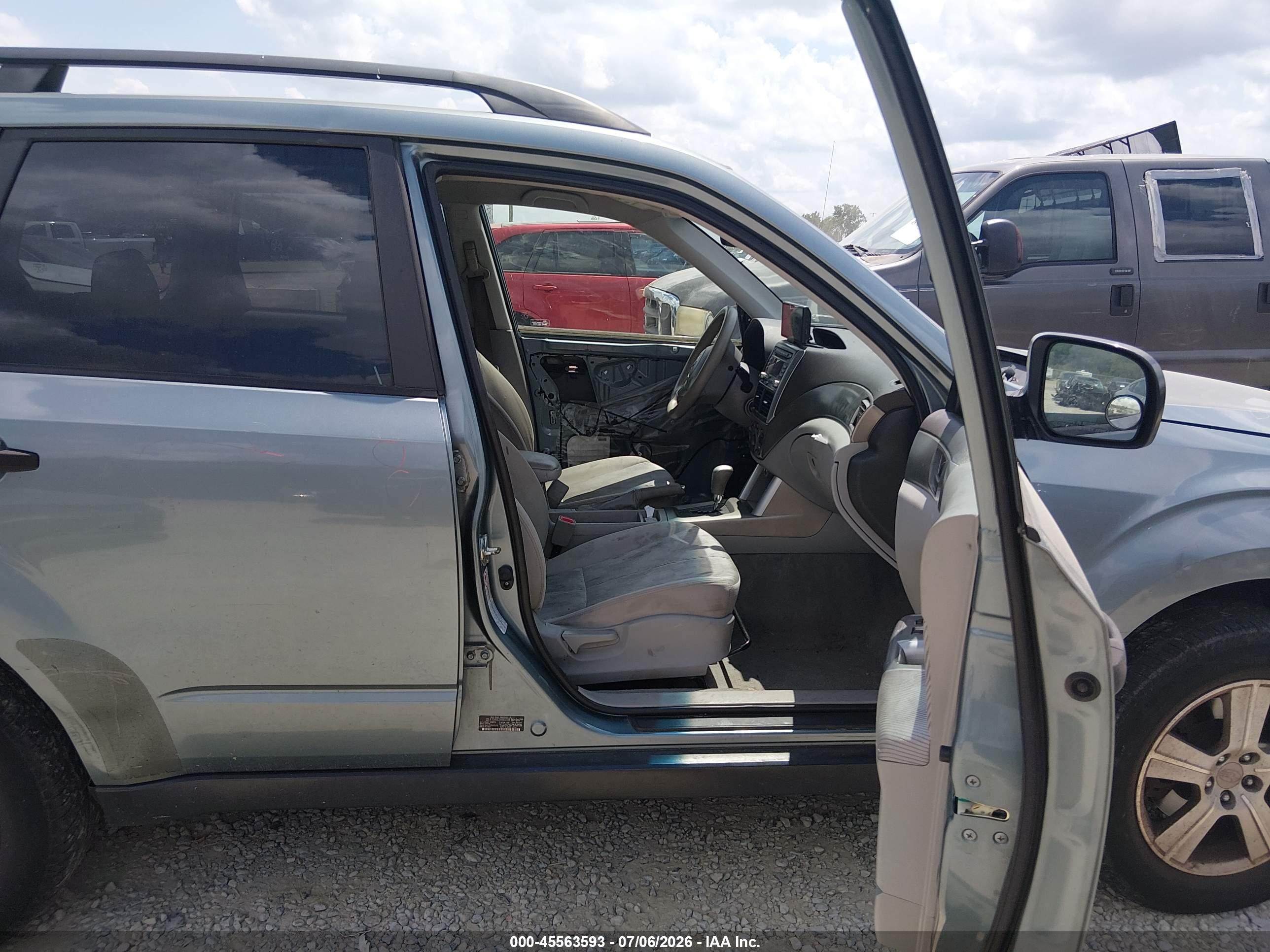 2010 Subaru Forester 2.5x Teal vin: JF2SH6BC3AH902108