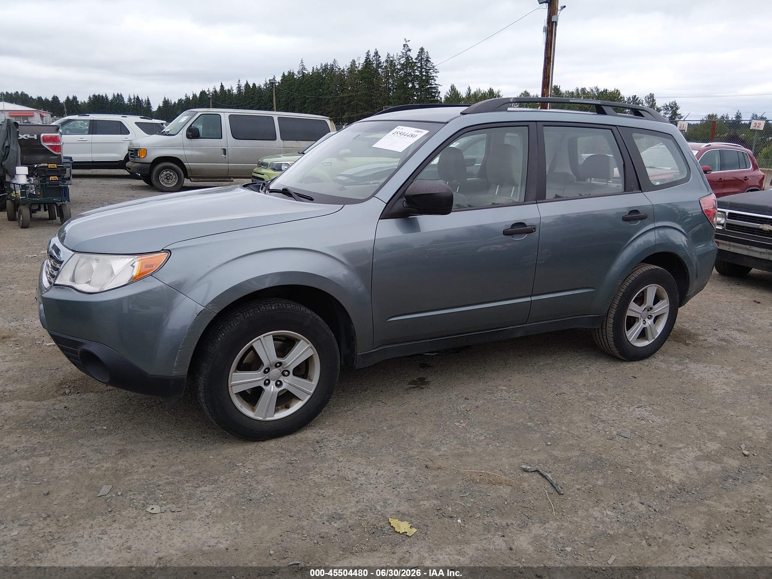 2010 Subaru Forester 2.5x Green vin: JF2SH6BC3AH904330
