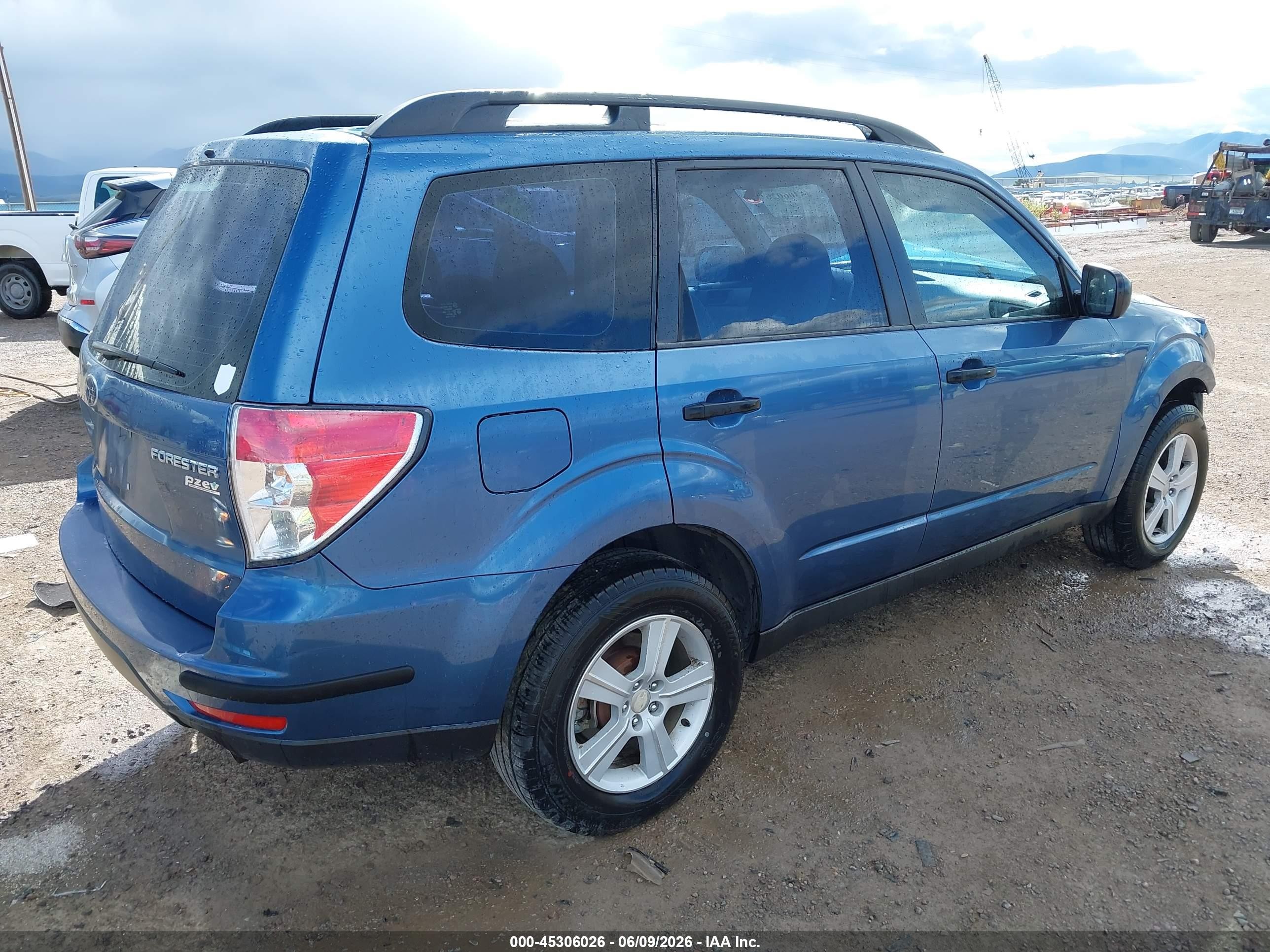 2010 Subaru Forester 2.5x Blue vin: JF2SH6BC4AH916678