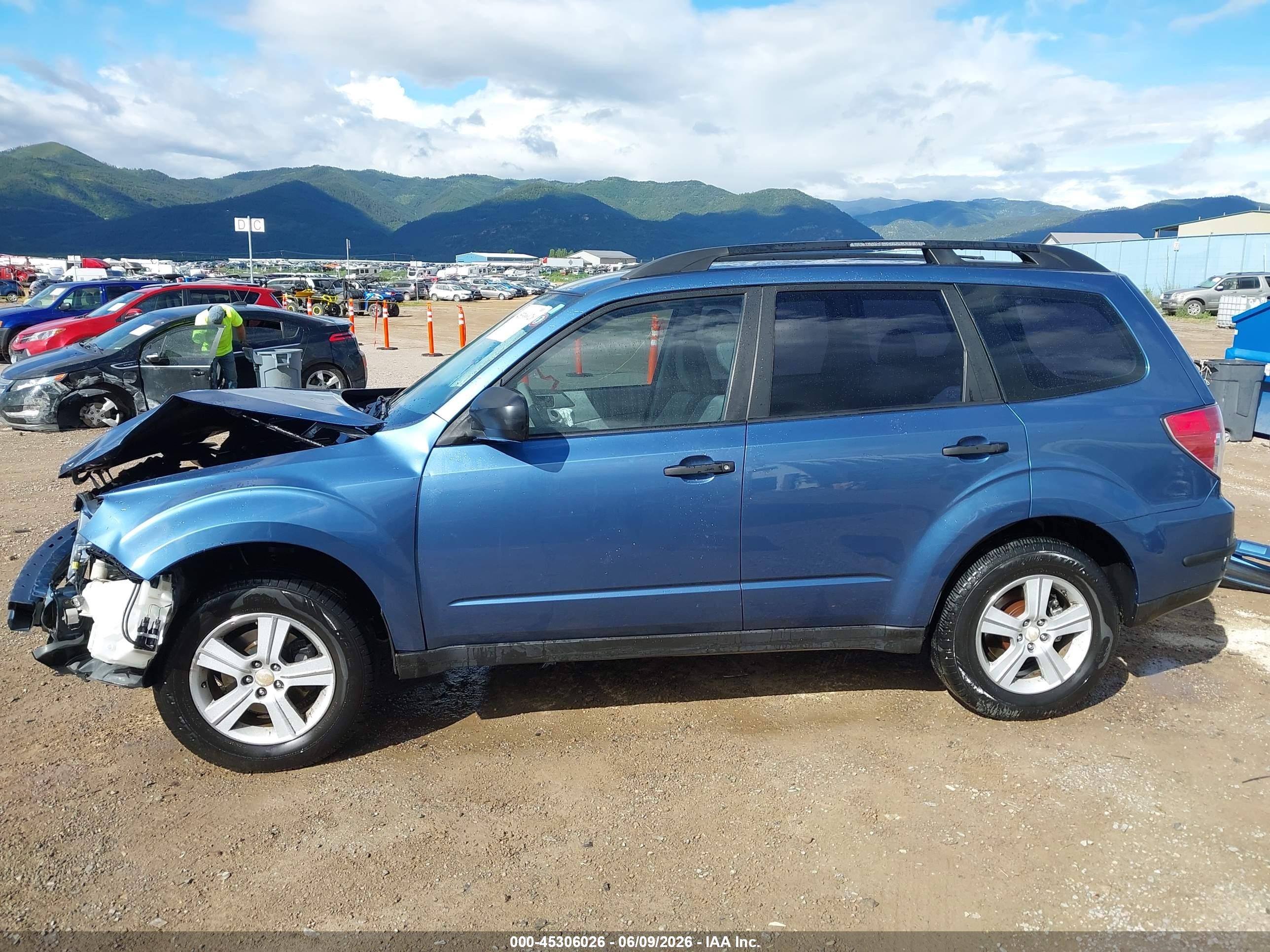 2010 Subaru Forester 2.5x Blue vin: JF2SH6BC4AH916678