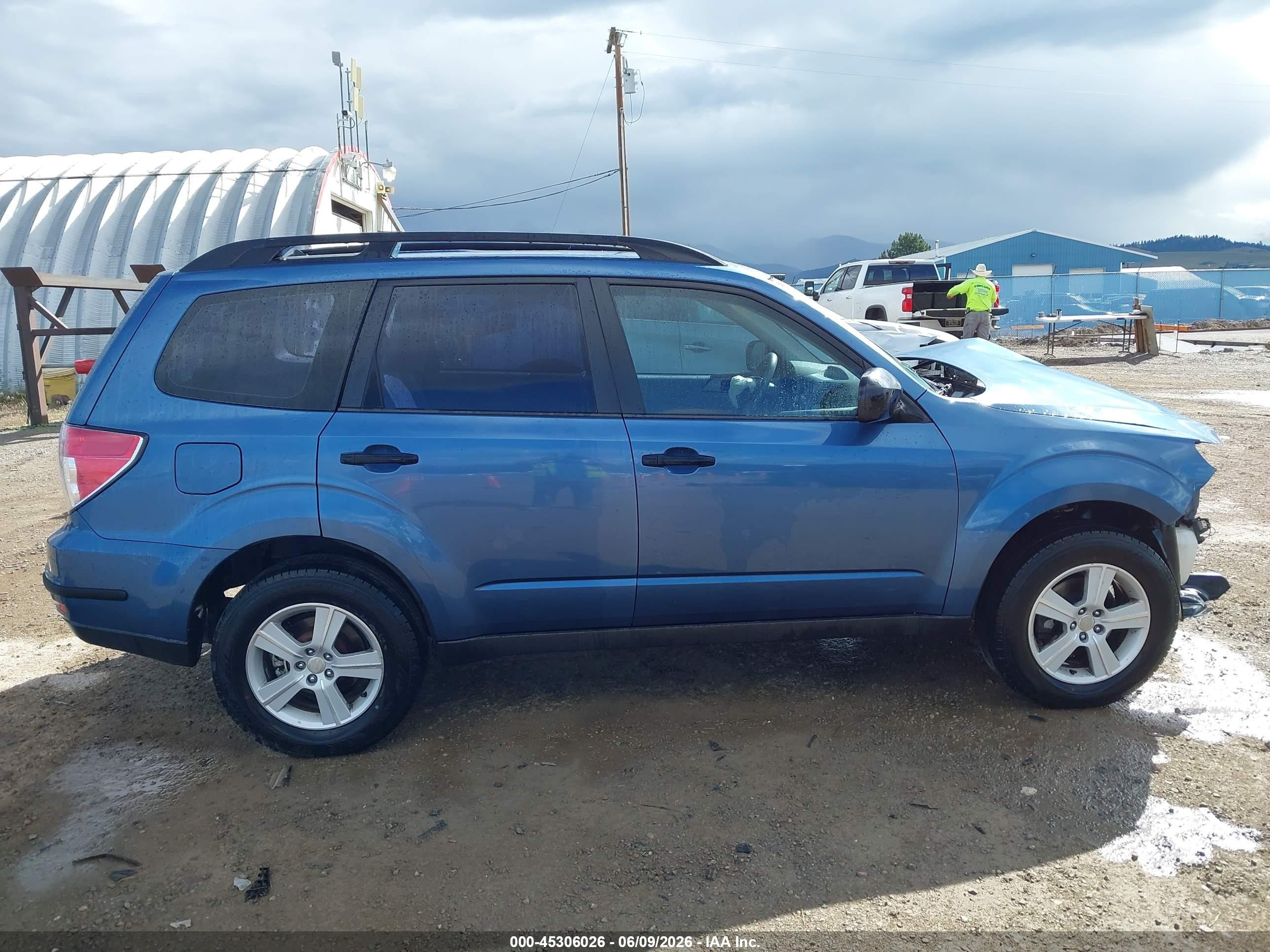 2010 Subaru Forester 2.5x Blue vin: JF2SH6BC4AH916678