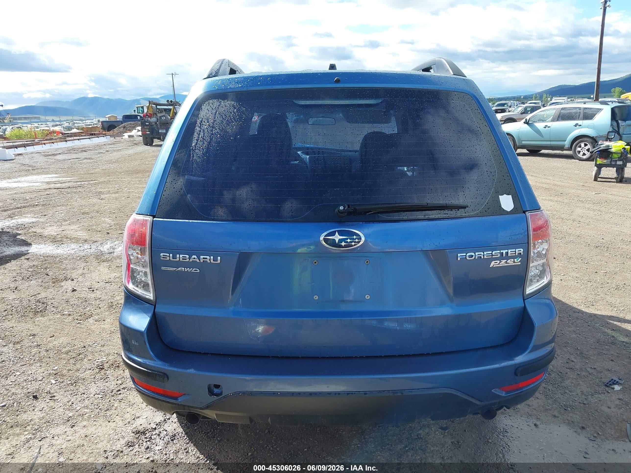 2010 Subaru Forester 2.5x Blue vin: JF2SH6BC4AH916678