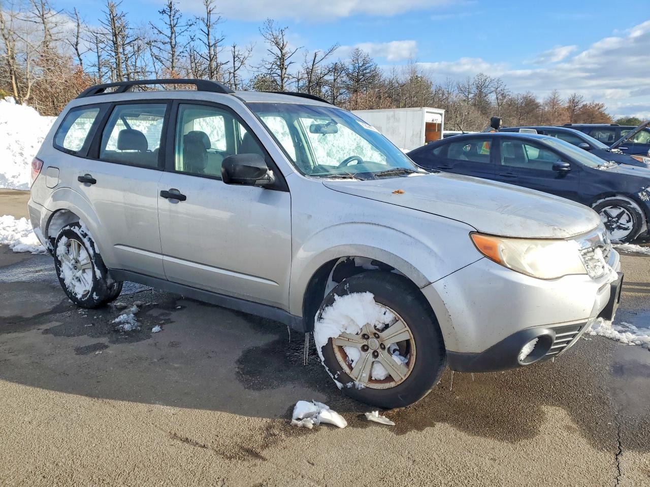 2010 Subaru Forester Xs Silver vin: JF2SH6BC4AH917331