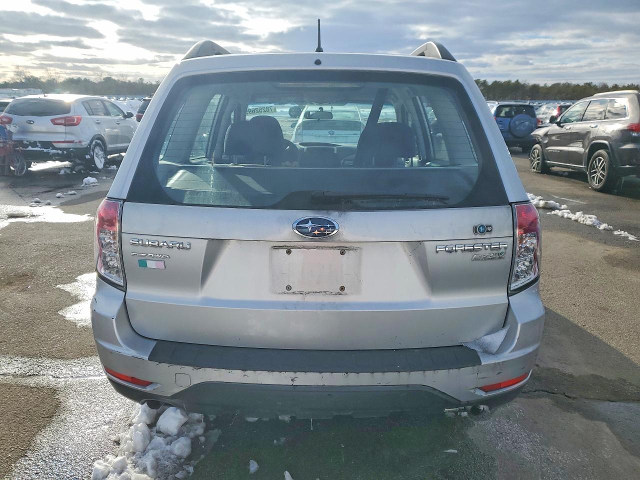 2010 Subaru Forester Xs Silver vin: JF2SH6BC4AH917331