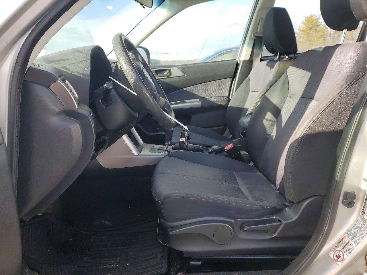 2010 Subaru Forester Xs Silver vin: JF2SH6BC4AH917331