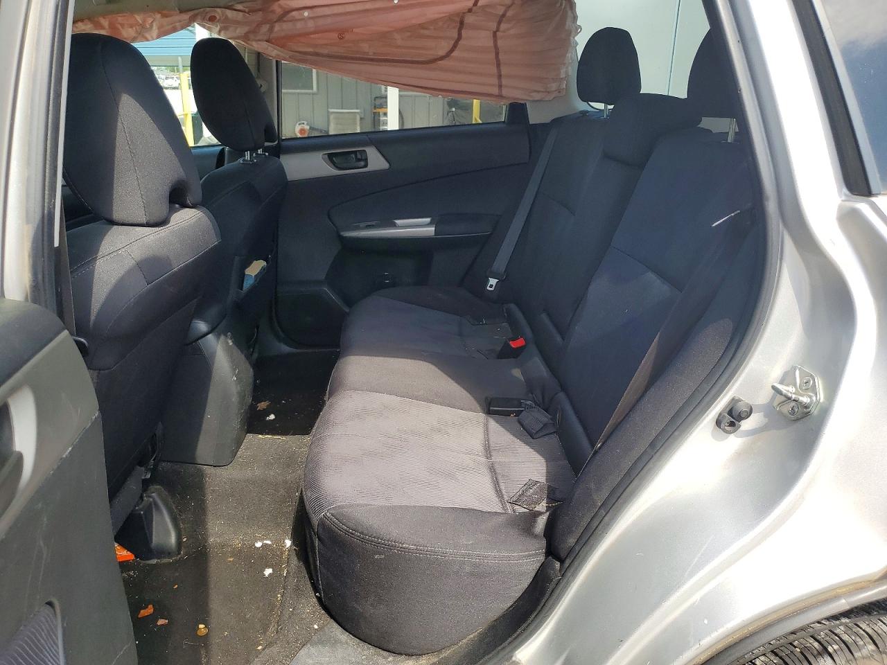 2010 Subaru Forester Xs Silver vin: JF2SH6BC6AH775483