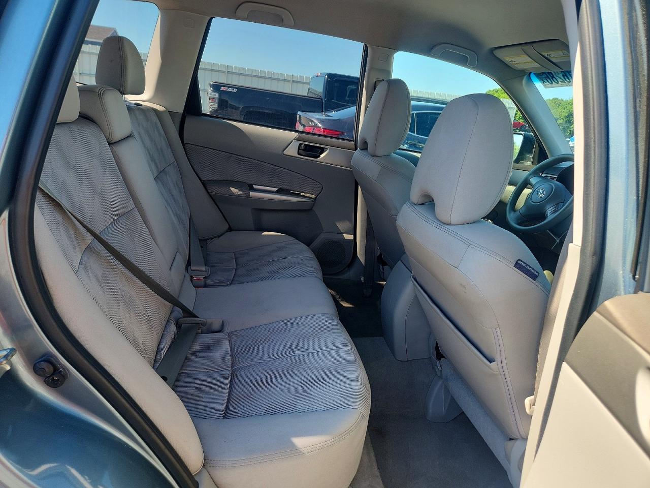 2010 Subaru Forester Xs Blue vin: JF2SH6BC6AH779811
