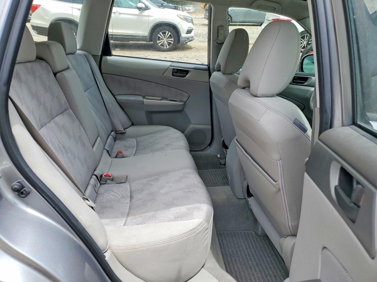 2010 Subaru Forester Xs Silver vin: JF2SH6BC6AH792235