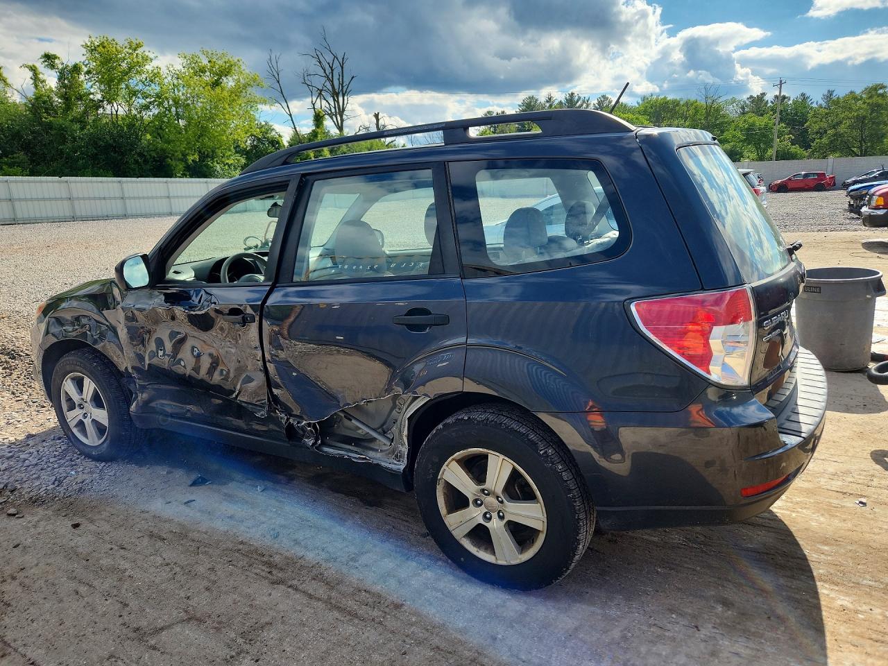 2010 Subaru Forester Xs Blue vin: JF2SH6BC6AH805100