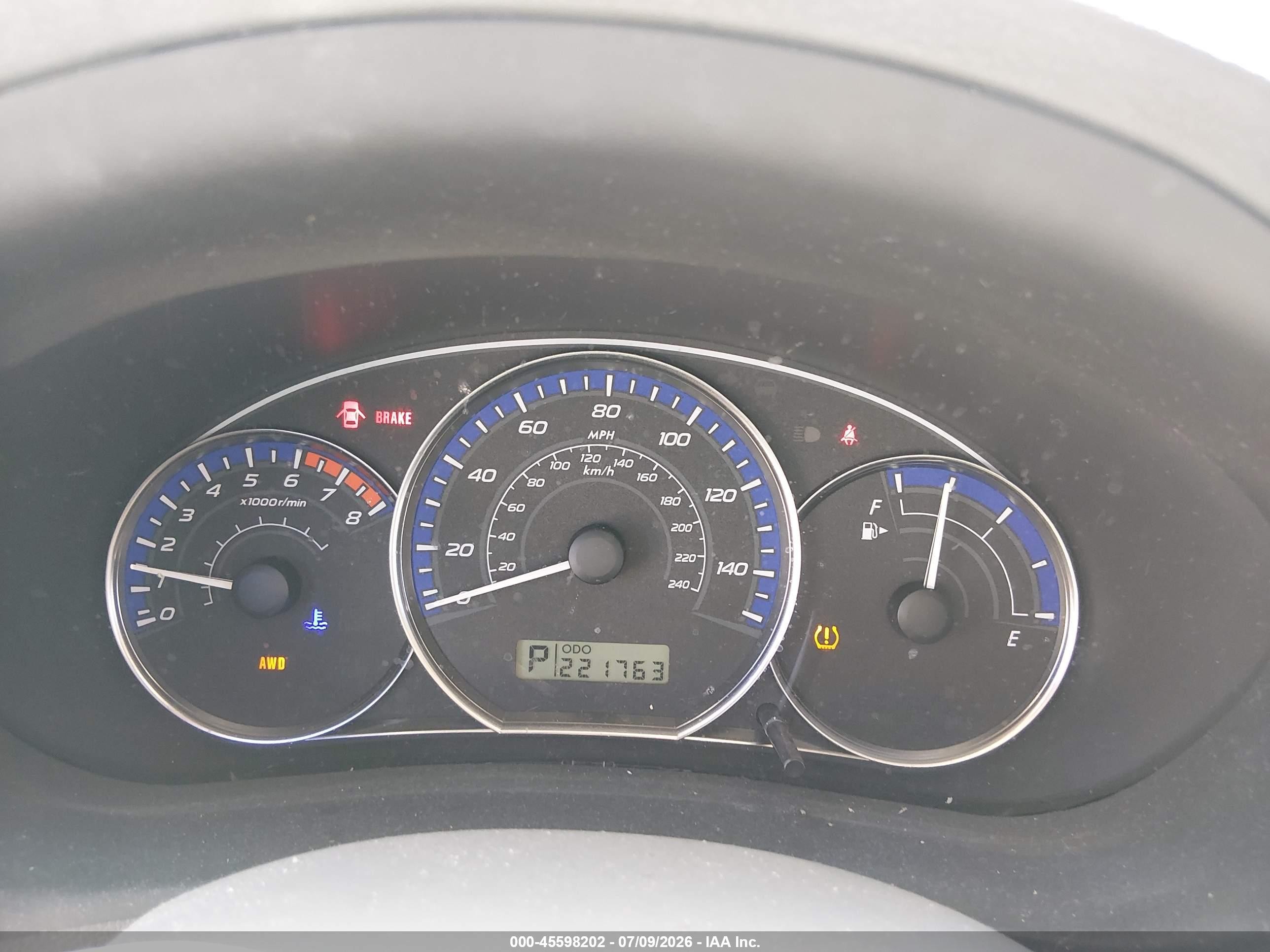 2010 Subaru Forester 2.5x Silver vin: JF2SH6BC7AH905450
