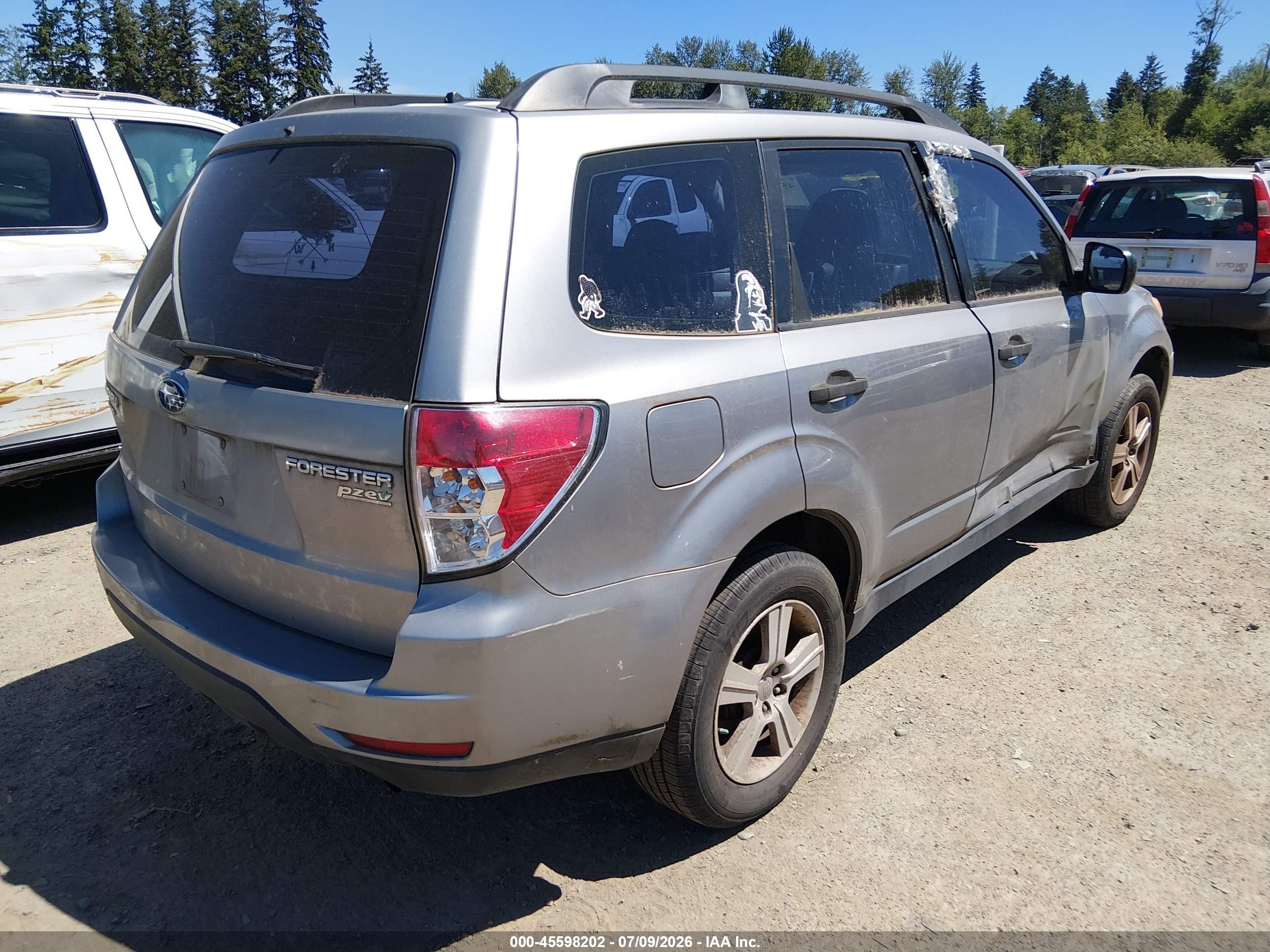 2010 Subaru Forester 2.5x Silver vin: JF2SH6BC7AH905450