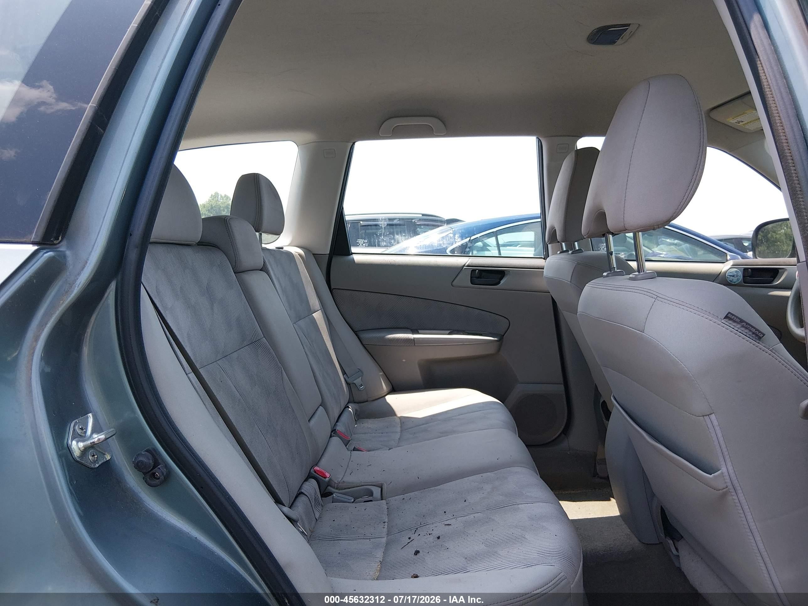 2010 Subaru Forester 2.5x Green vin: JF2SH6BC7AH910986