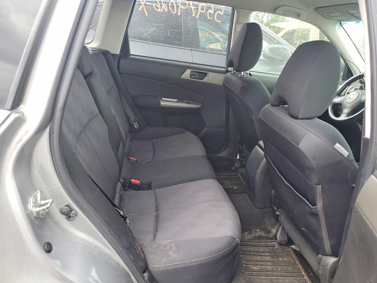 2010 Subaru Forester Xs Серебряный vin: JF2SH6BC8AH789658