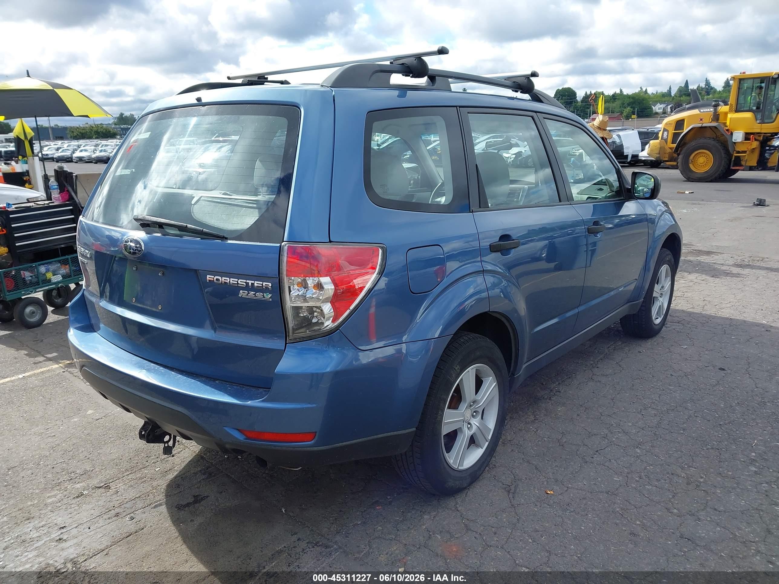 2010 Subaru Forester 2.5x Blue vin: JF2SH6BC9AG767478