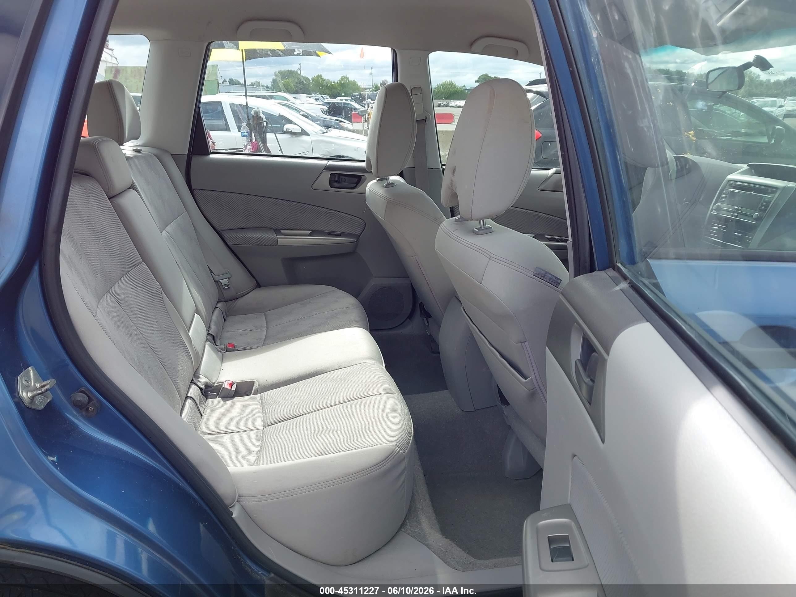 2010 Subaru Forester 2.5x Blue vin: JF2SH6BC9AG767478
