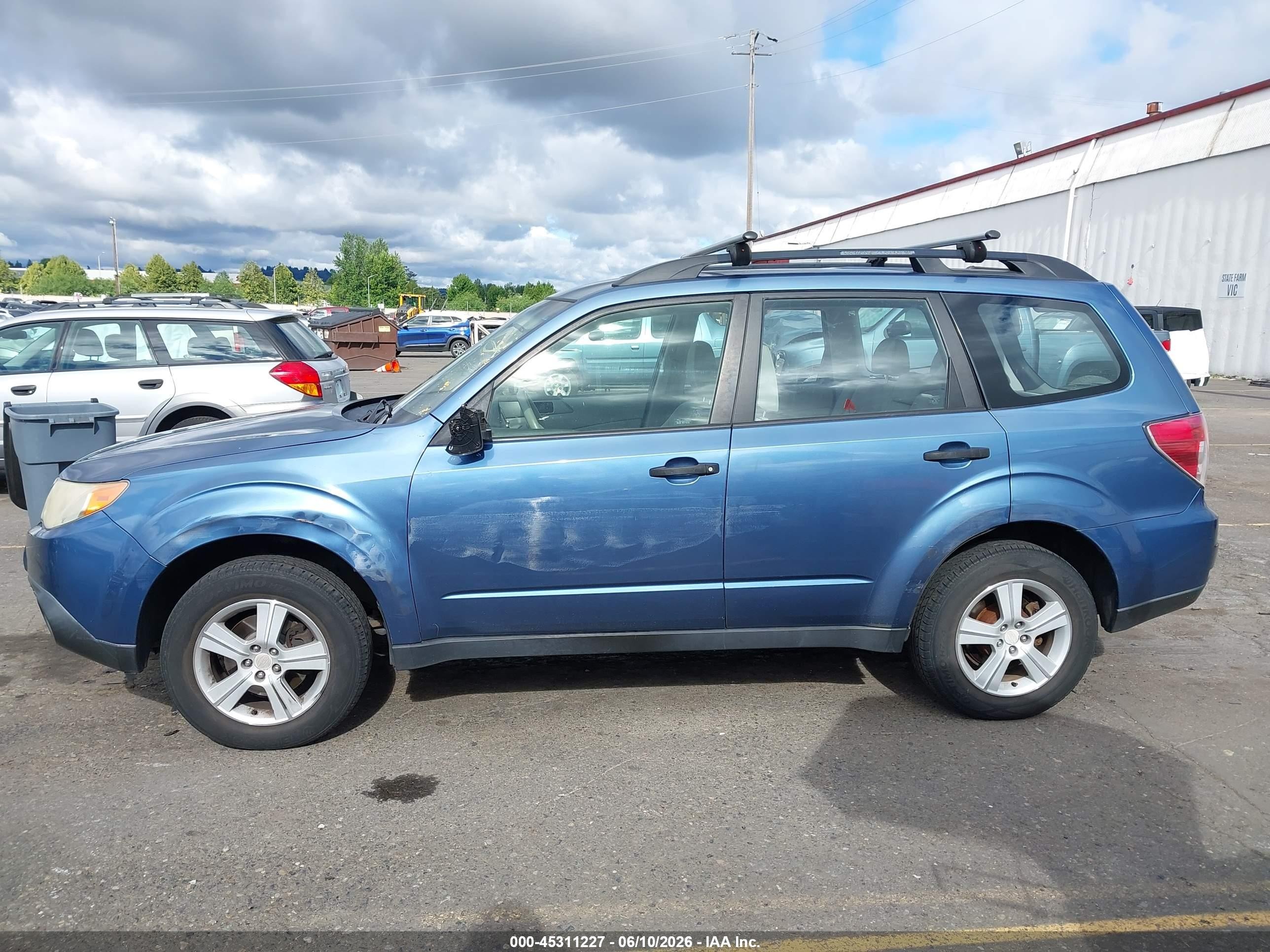 2010 Subaru Forester 2.5x Blue vin: JF2SH6BC9AG767478