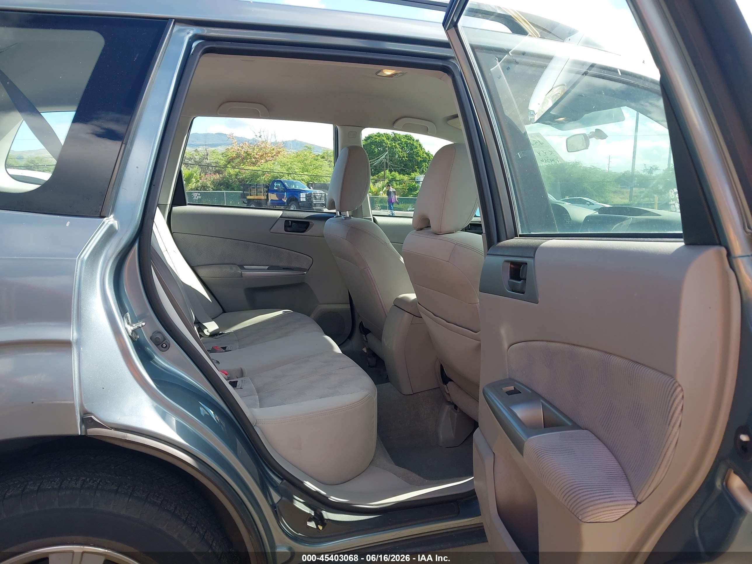2010 Subaru Forester 2.5x Maroon vin: JF2SH6BC9AH793525