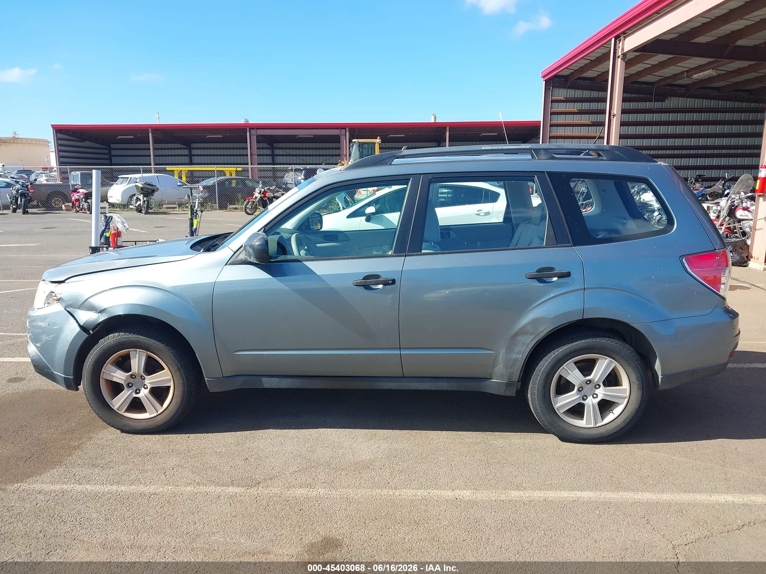 2010 Subaru Forester 2.5x Maroon vin: JF2SH6BC9AH793525